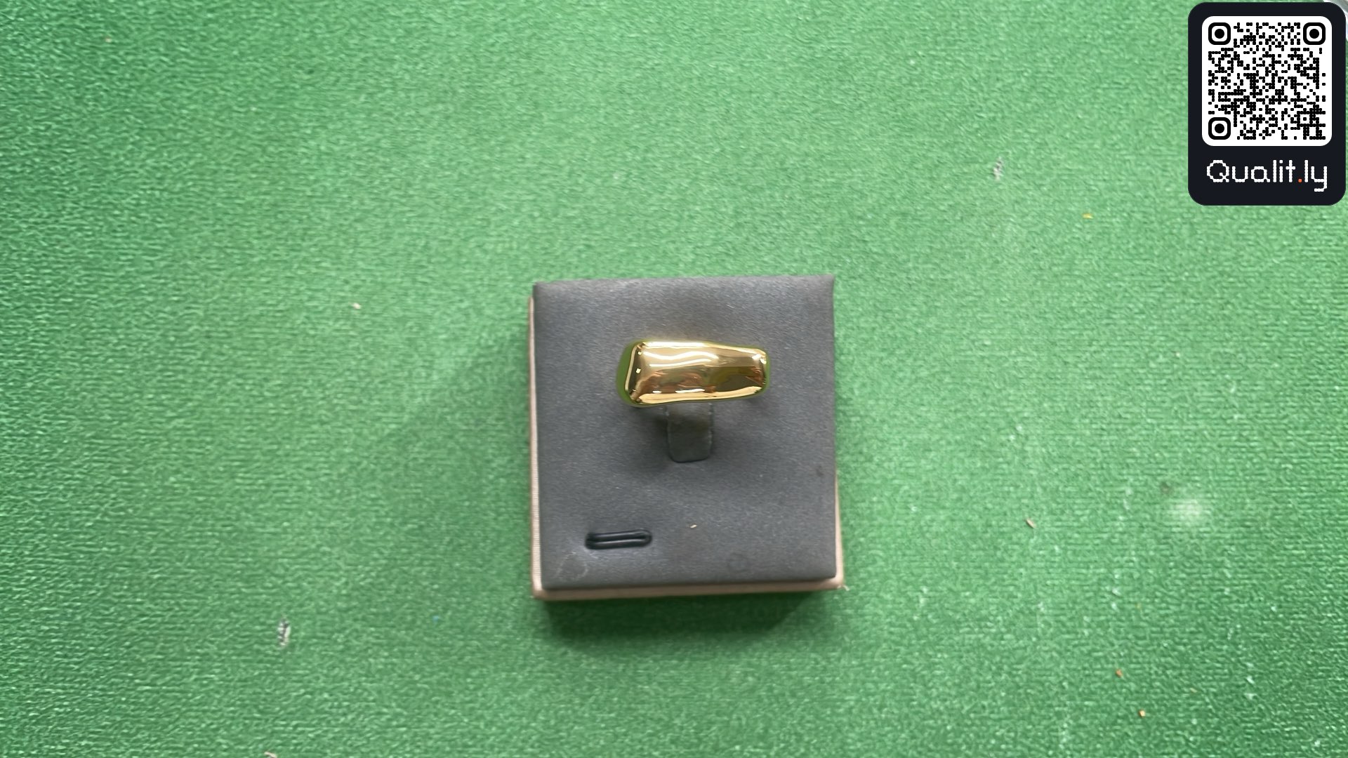 Jewelry QC photo 1 of 3