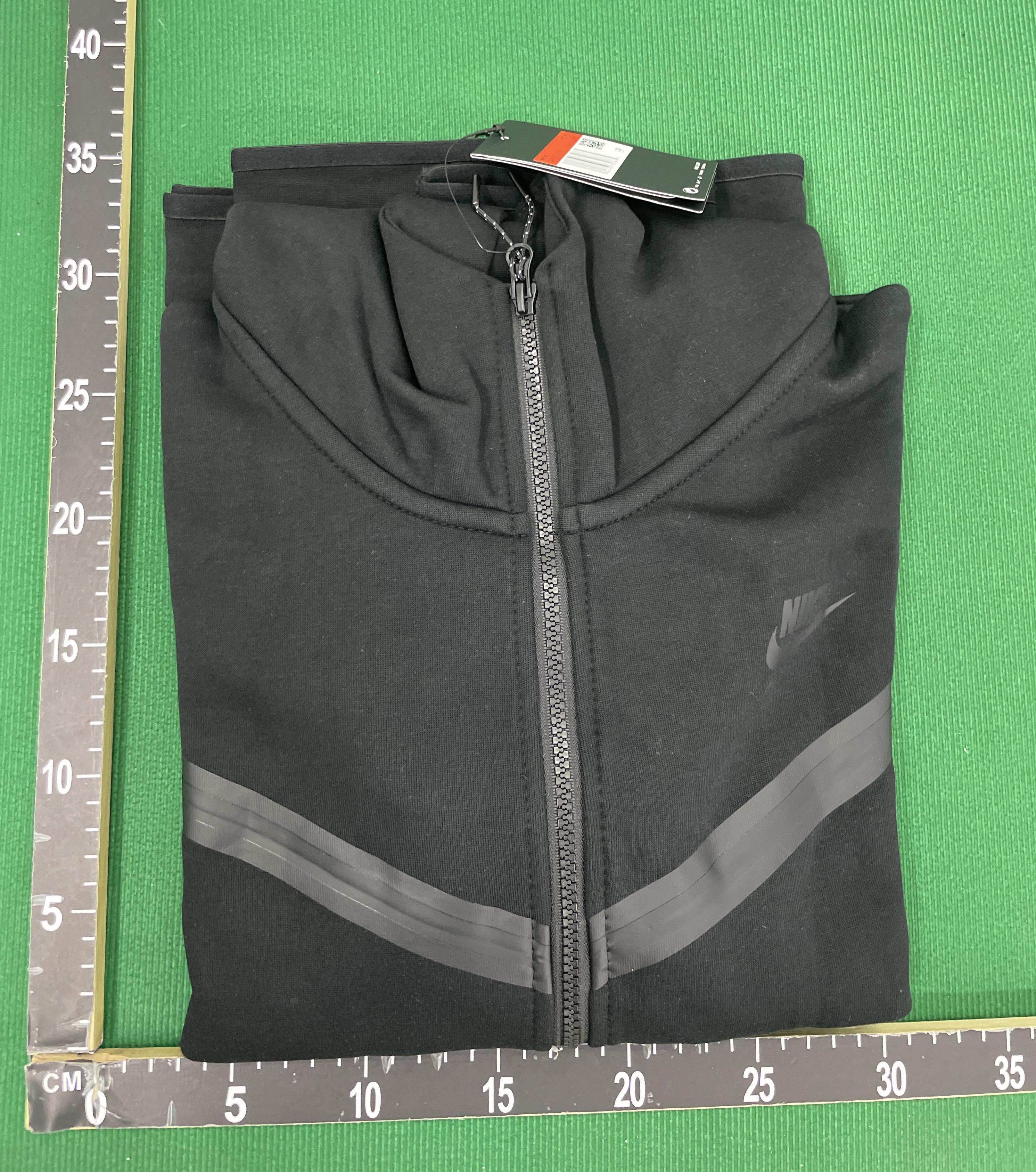Sweat à capuche — photo QC 1 sur 55