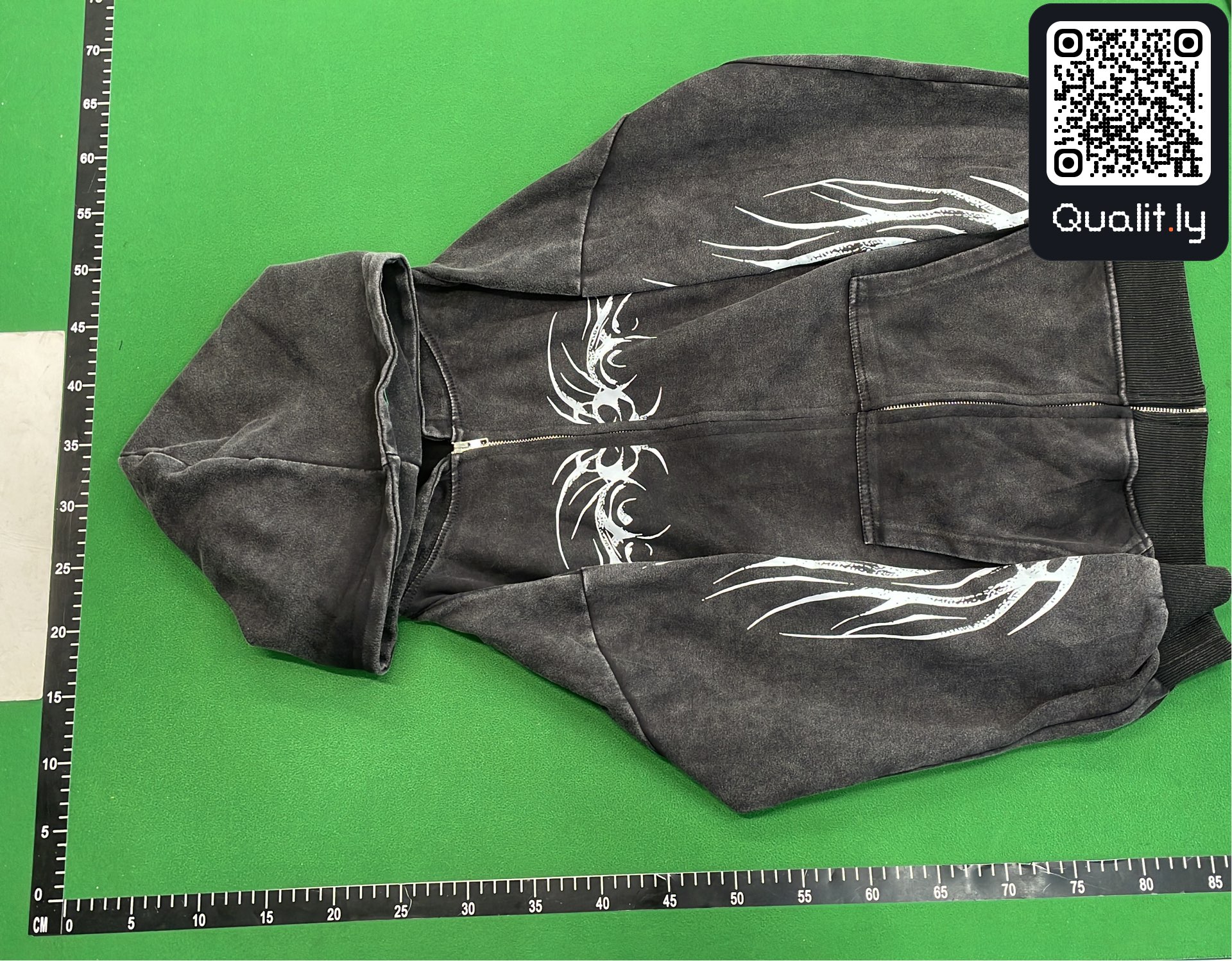Hoodie QC photo 2 of 8