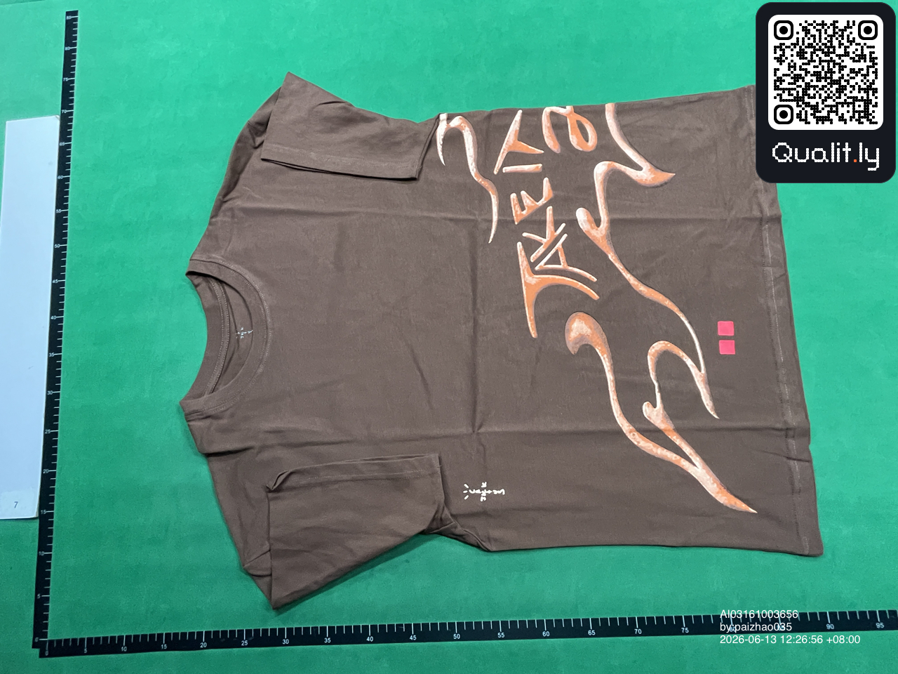 T-Shirt — QC-Foto 3 von 16