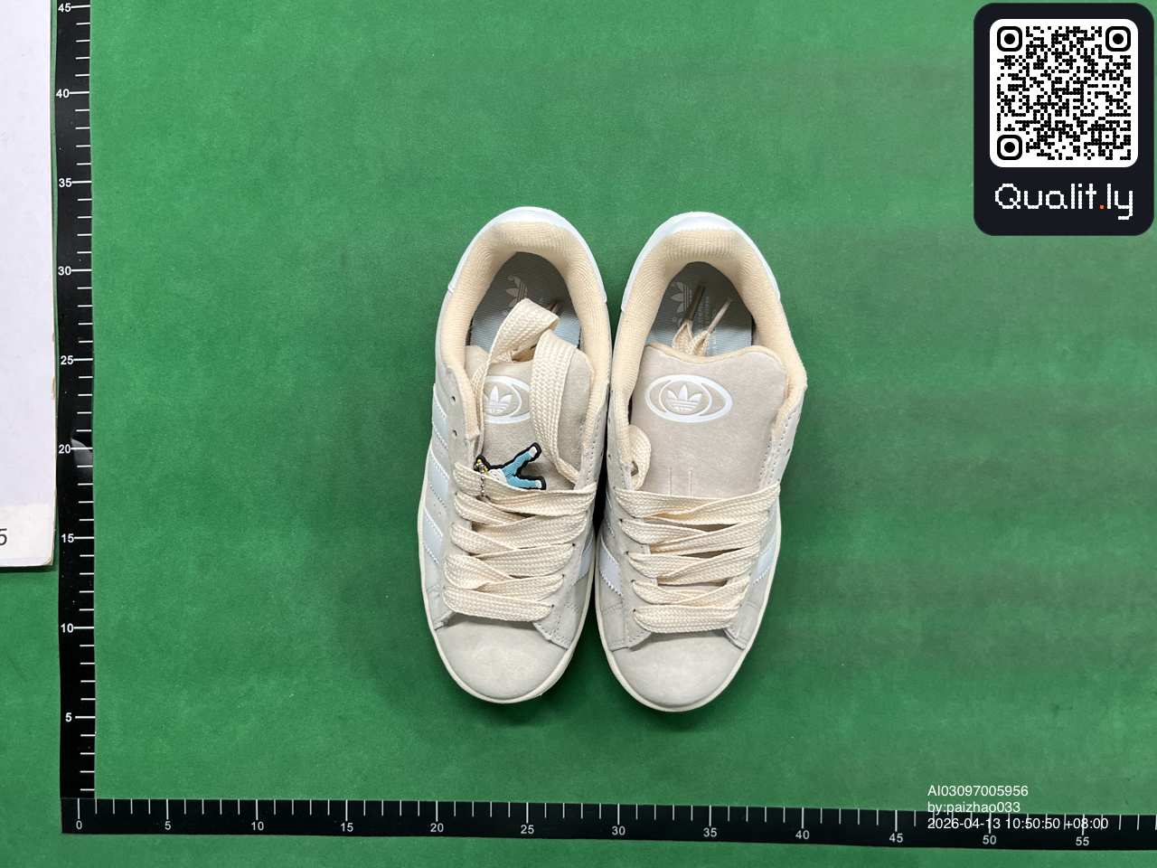 Sneakers QC photo 1 of 6