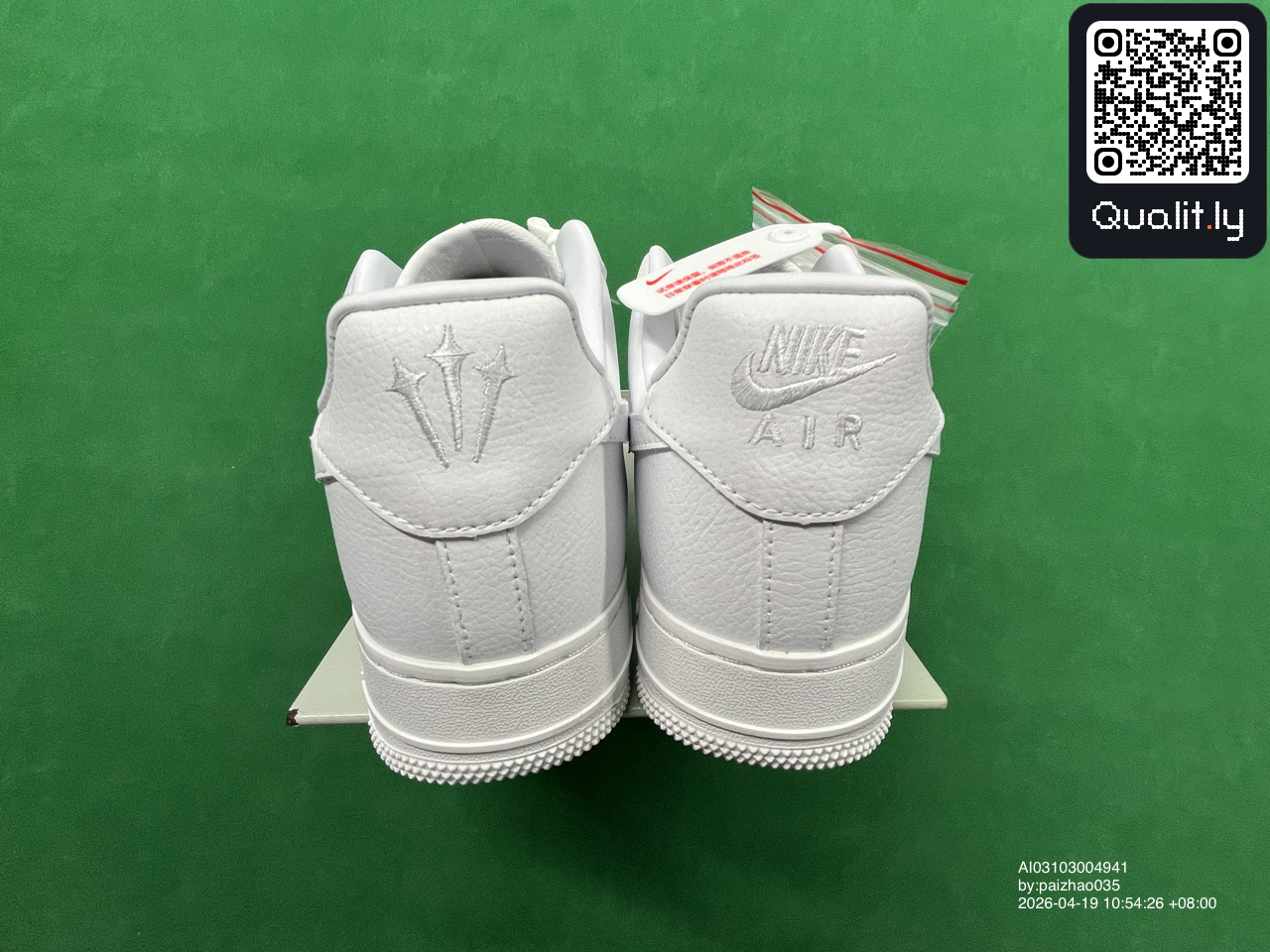 Sneakers QC photo 3 of 42