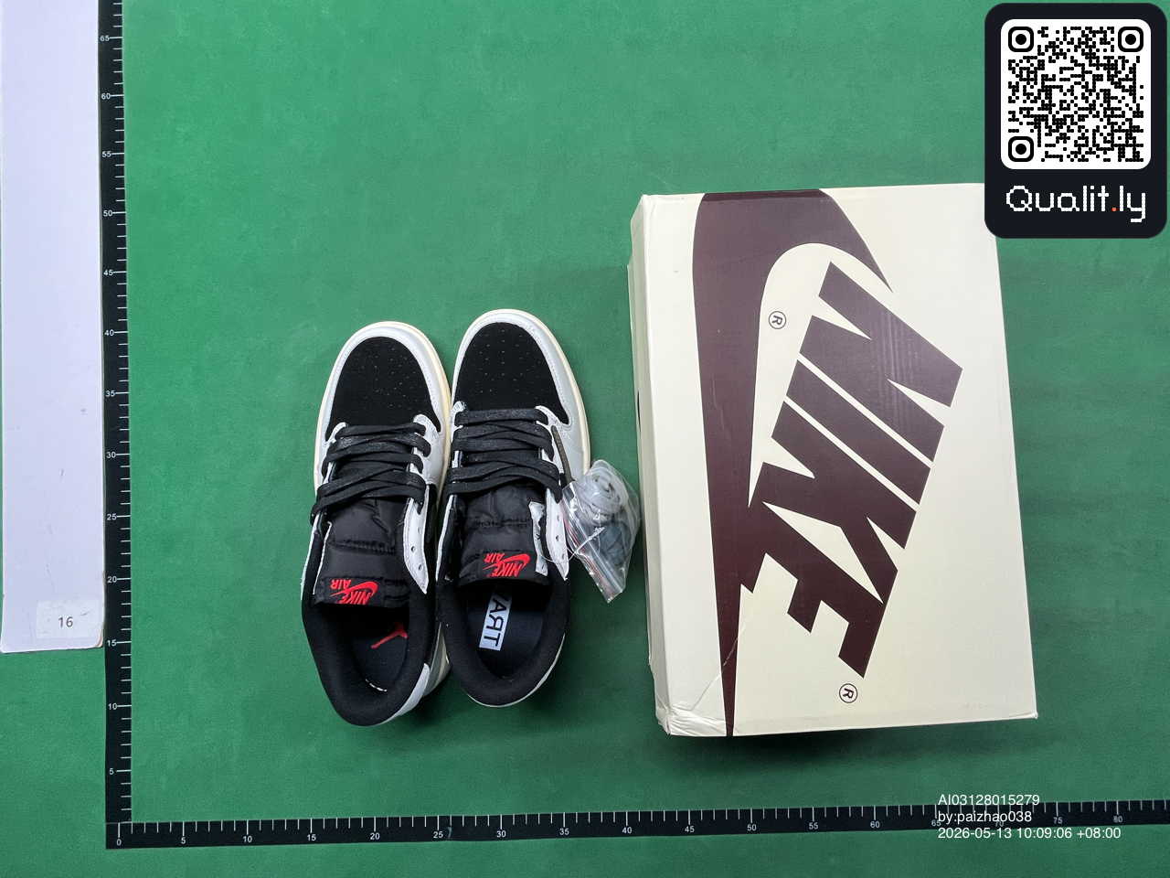 Sneaker — QC-Foto 1 von 22