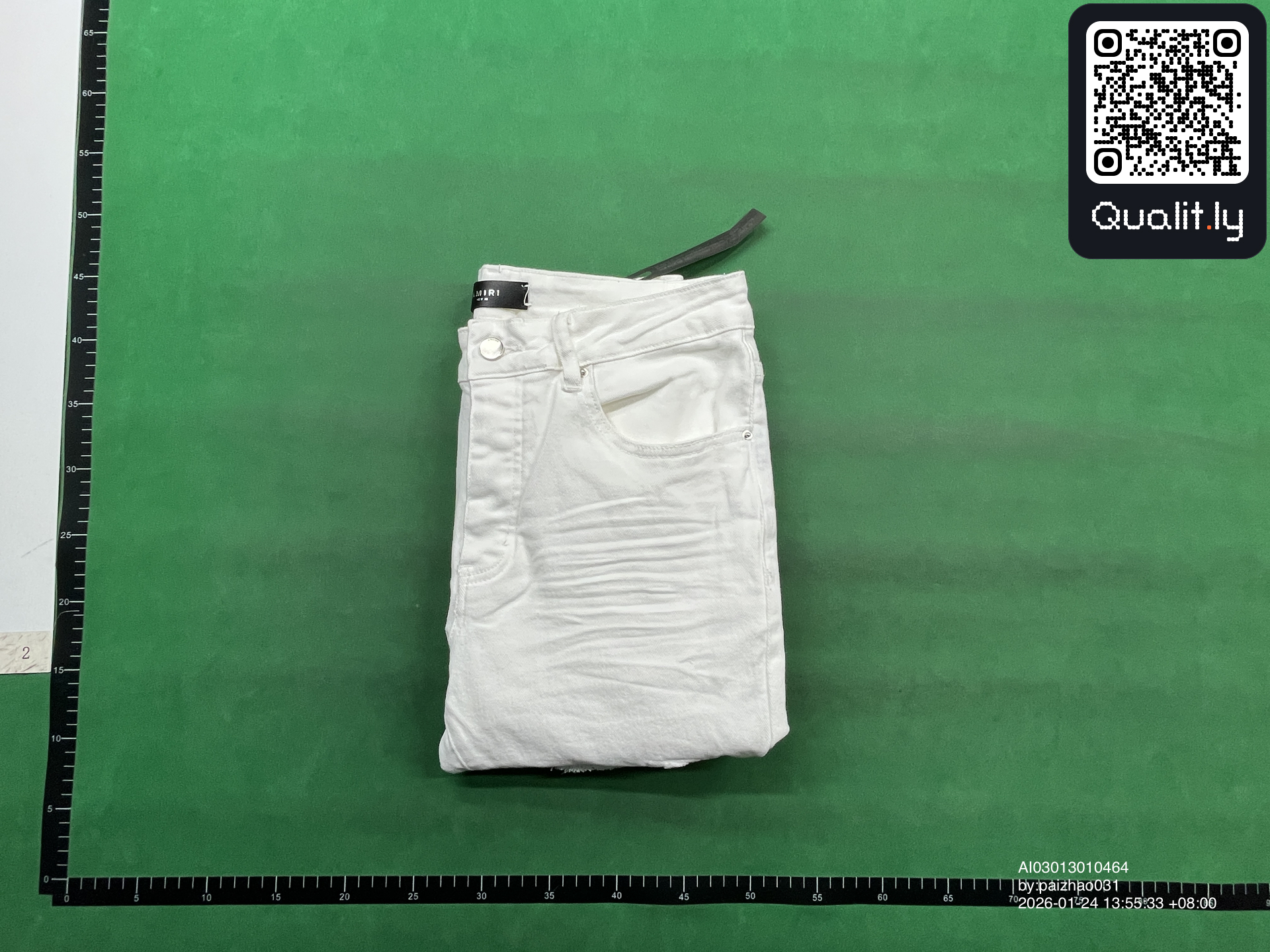 Jeans — foto QC 1 di 4