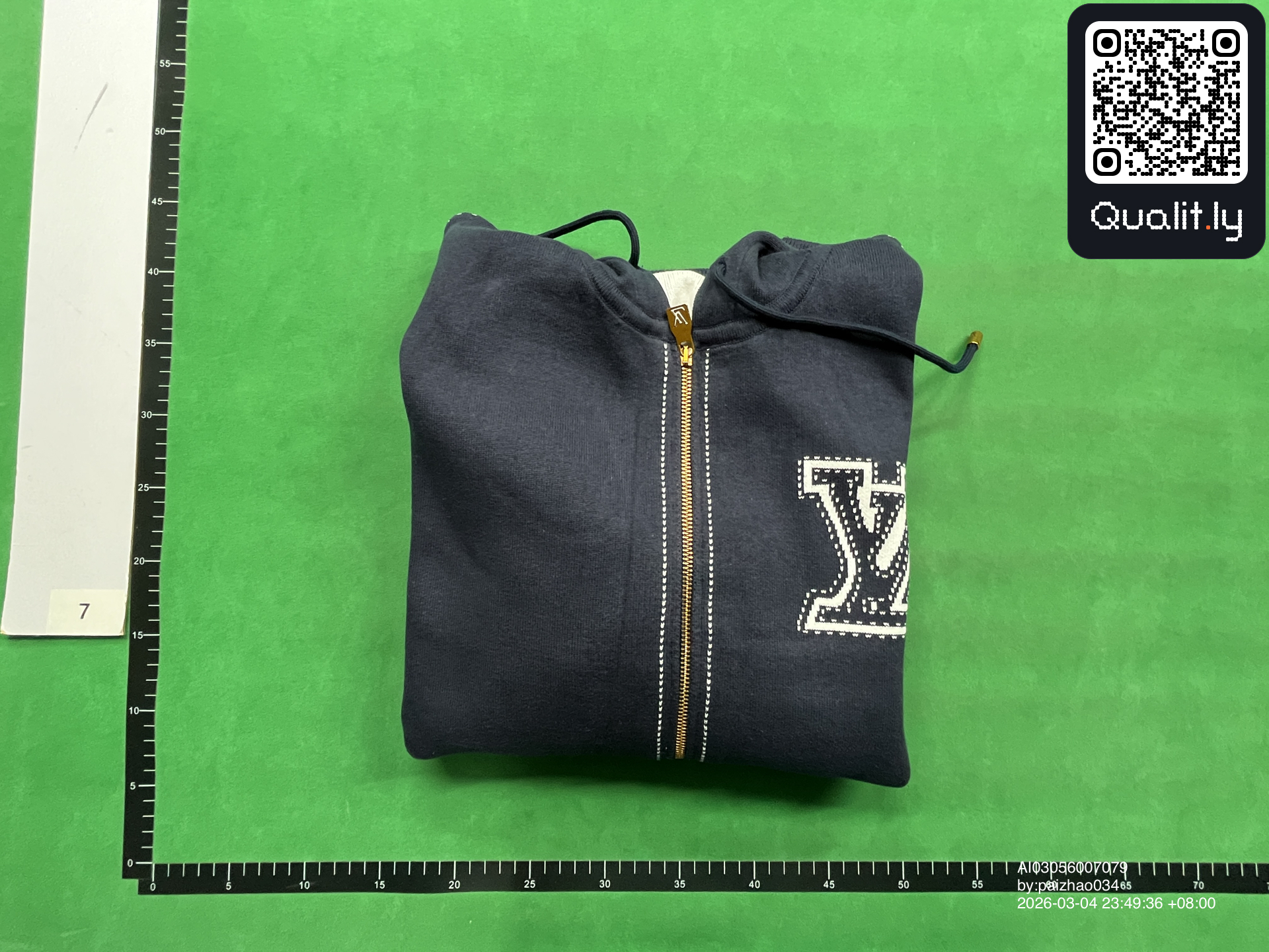 Pulover — fotografie QC 1 din 24