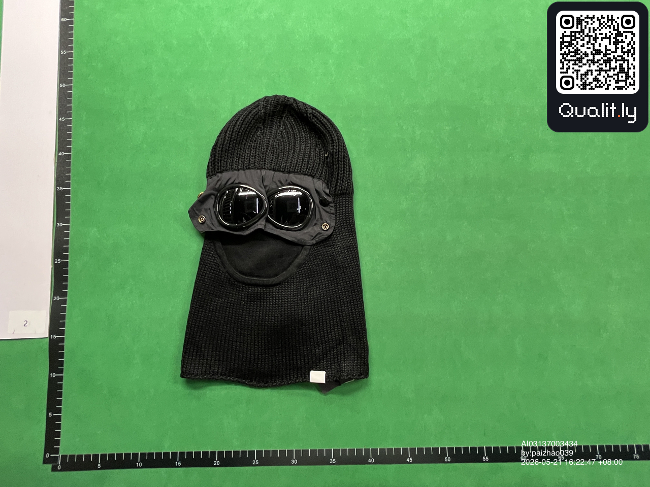 Pet — QC-foto 1 van 10