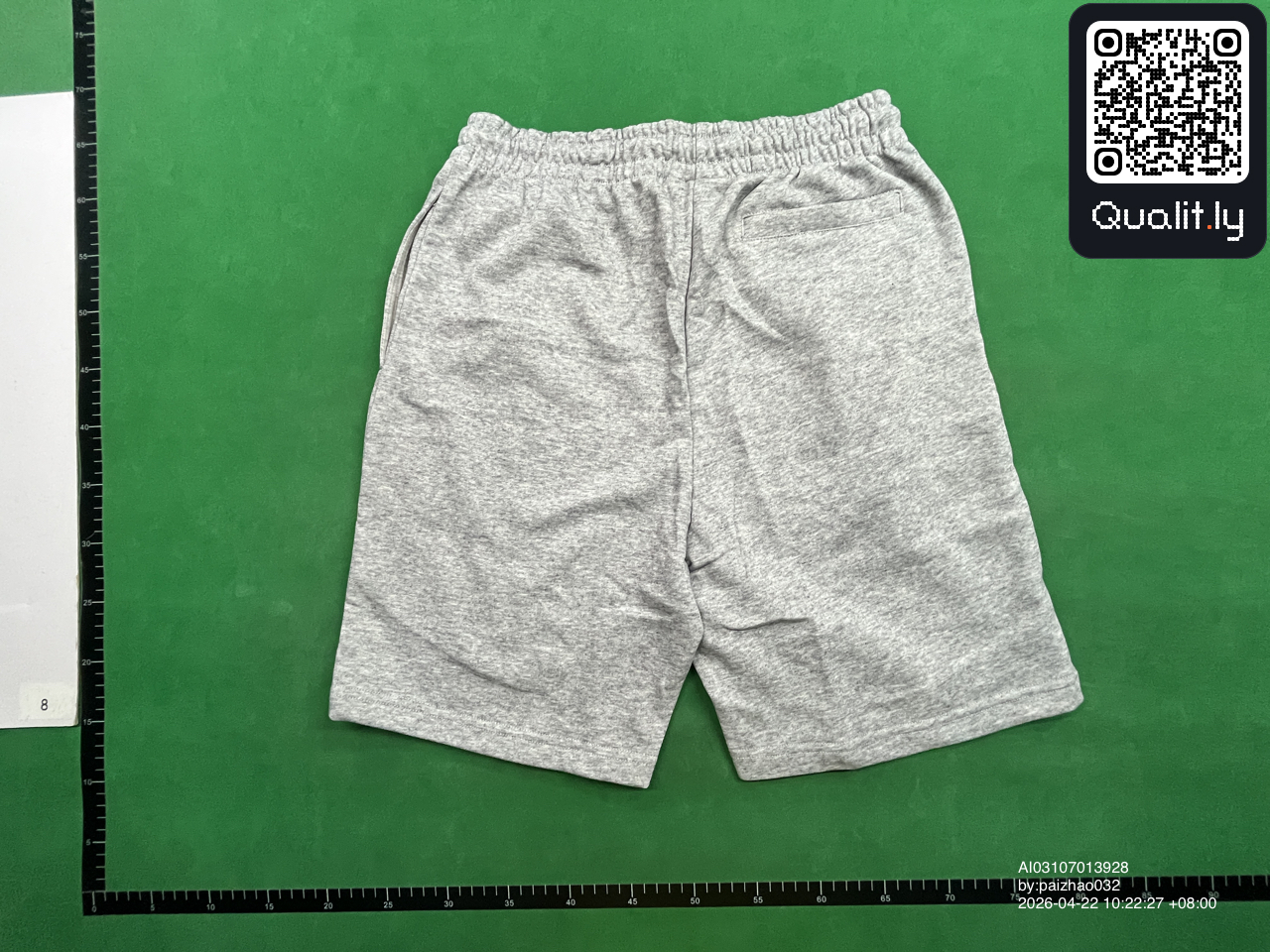 Short — photo QC 2 sur 4