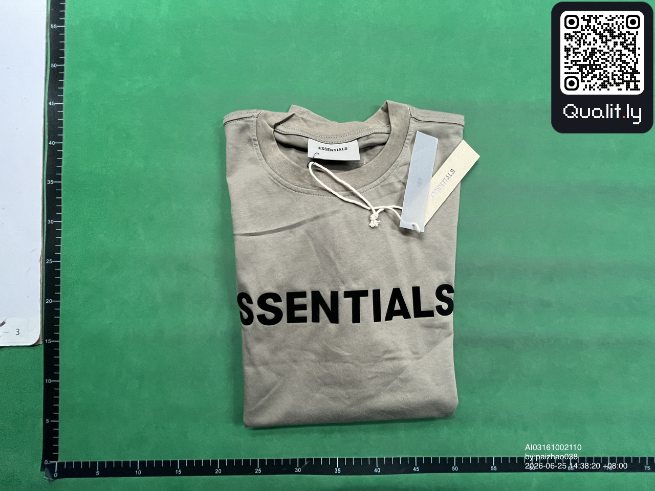 T-shirt — foto QC 1 de 7