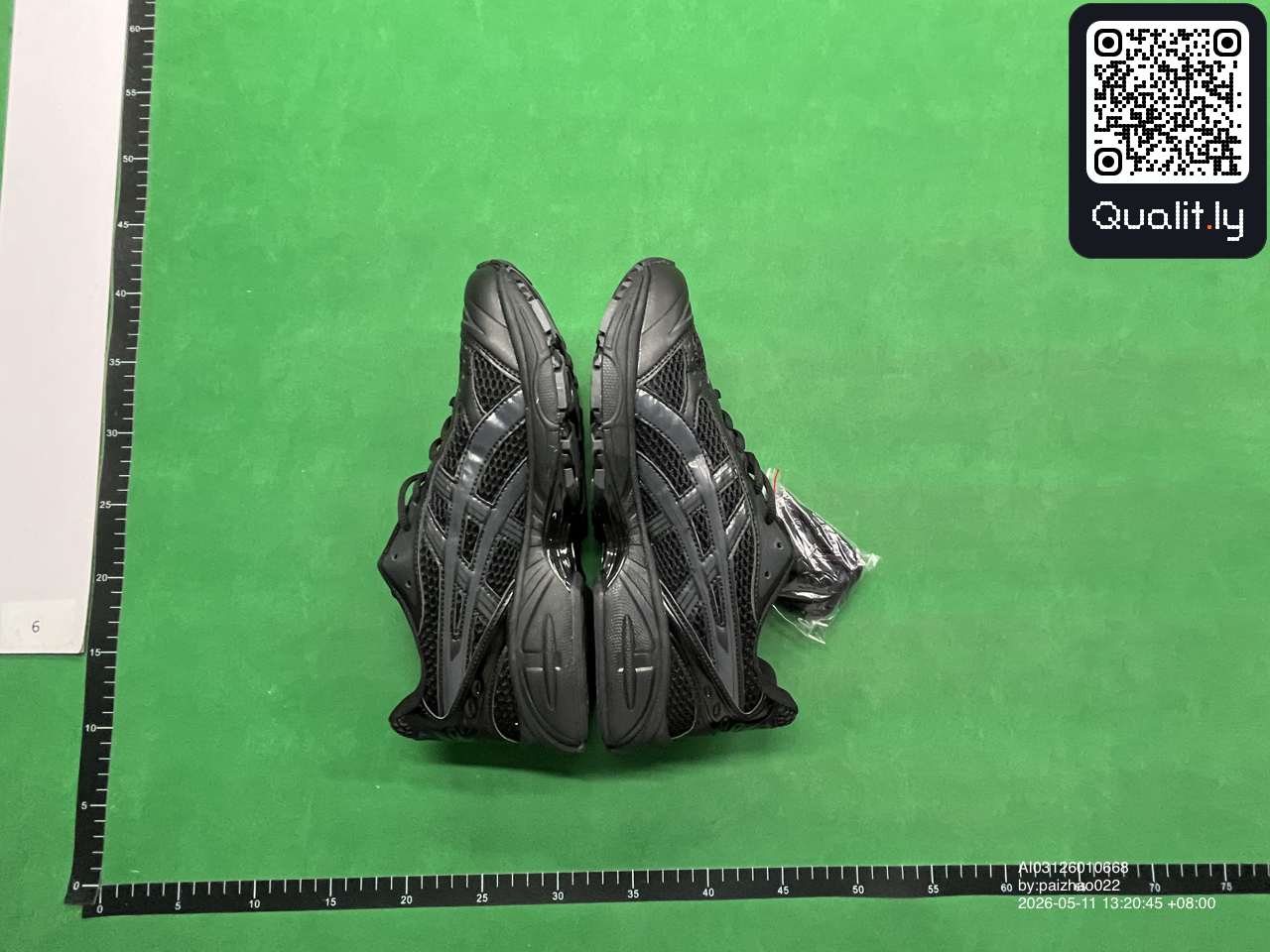 Sneaker — QC-Foto 3 von 6