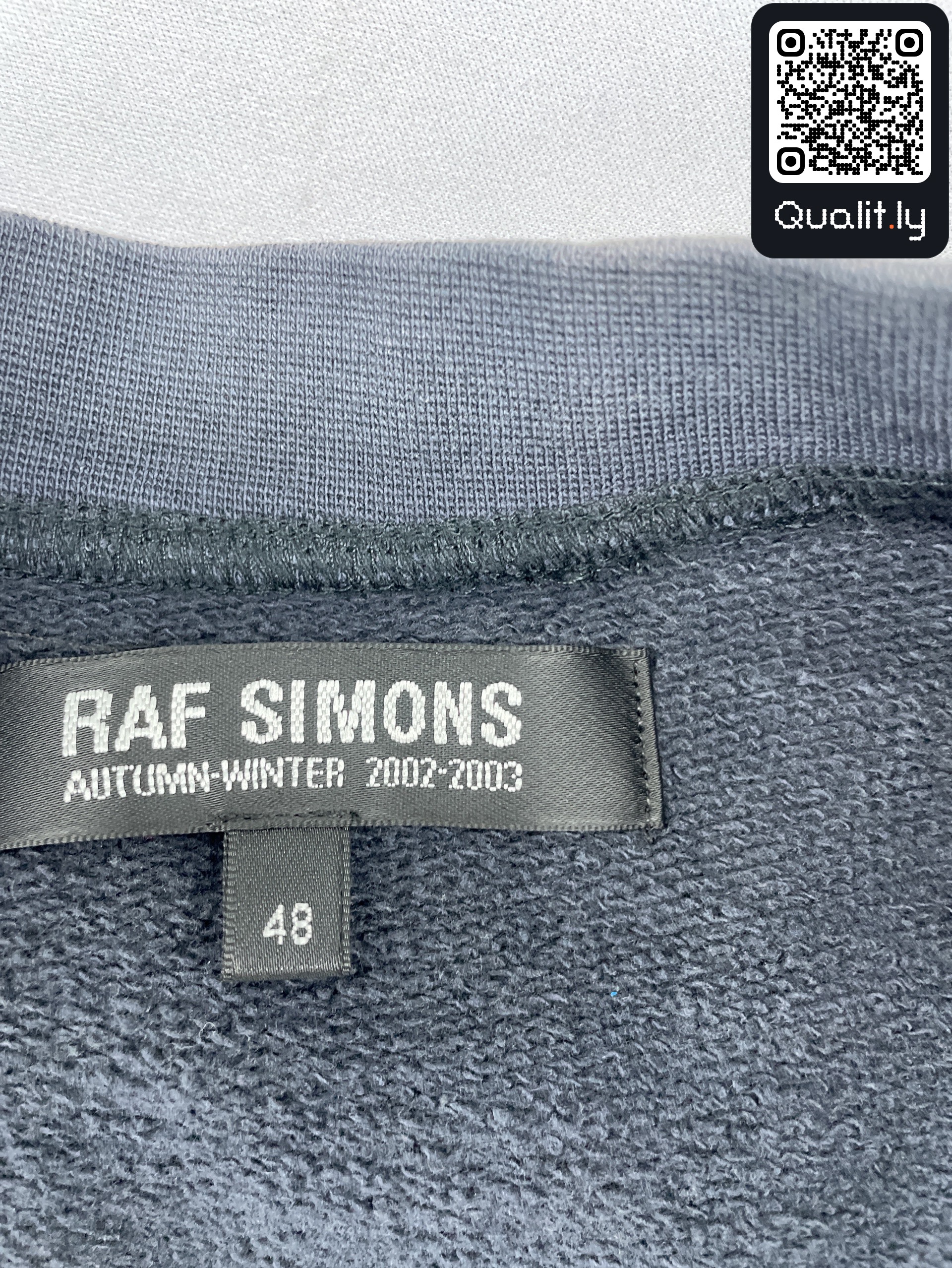 Sweater — QC-foto 1 van 88