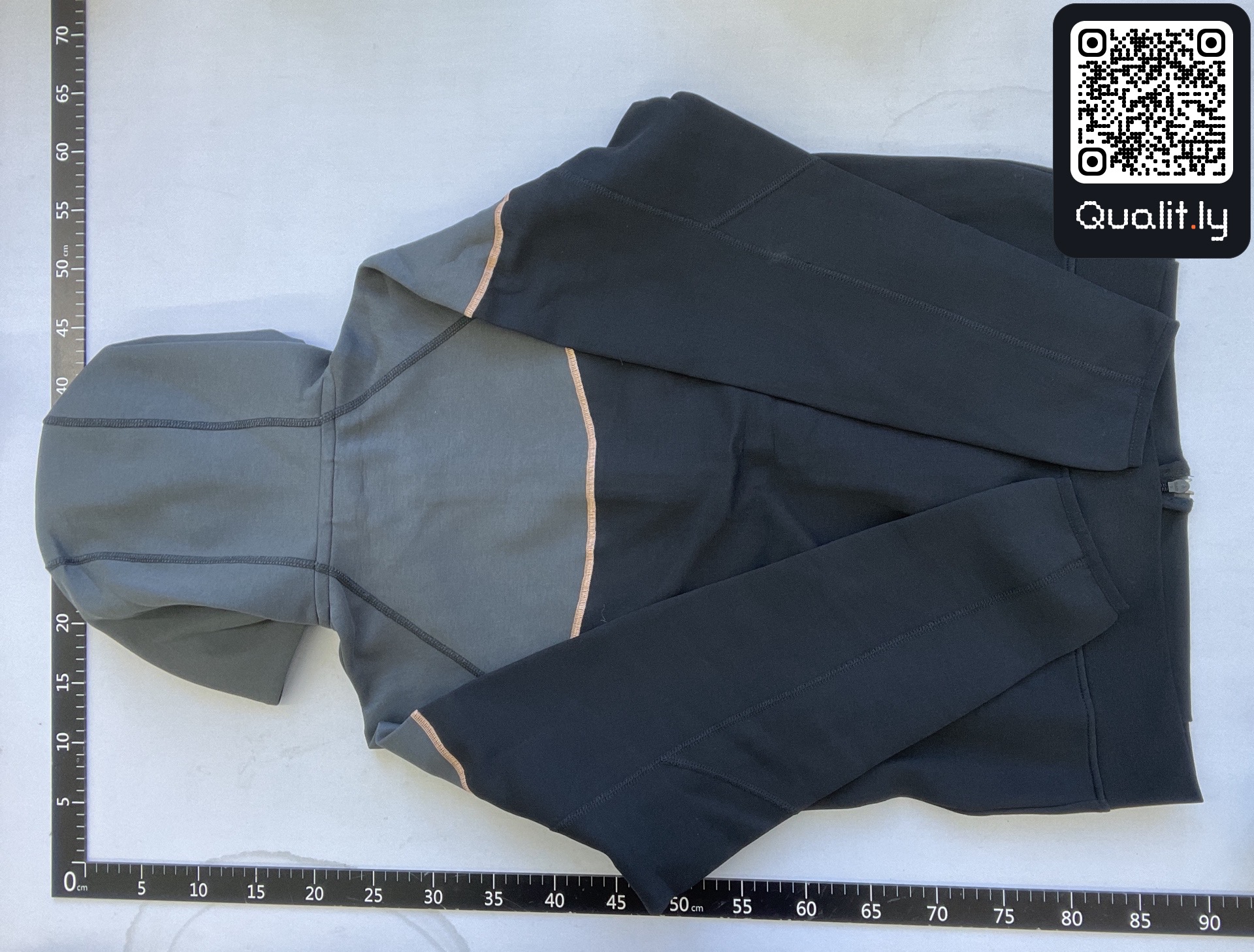 Survêtement — photo QC 3 sur 84