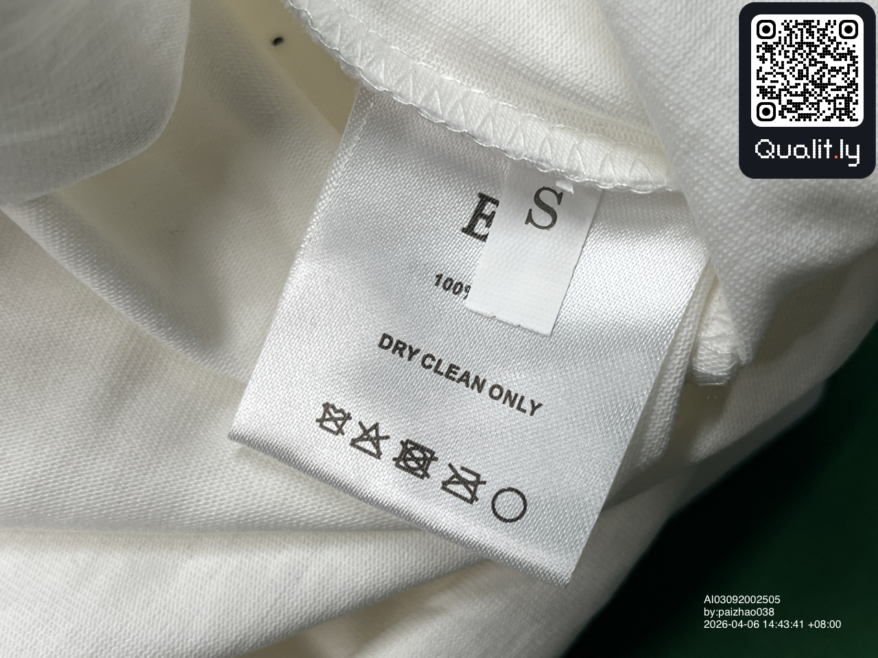 T-shirt — photo QC 1 sur 18