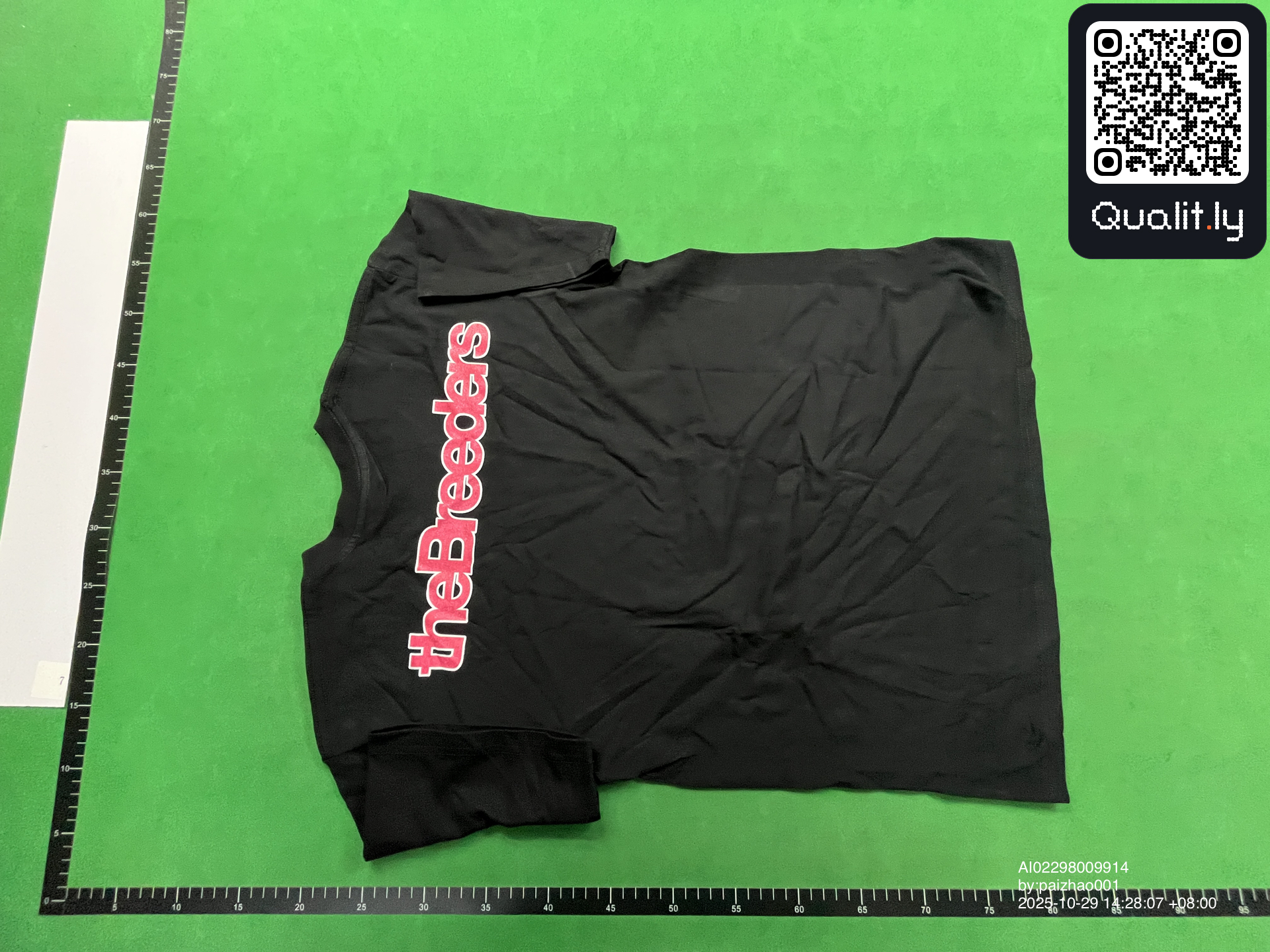 T-shirt — foto QC 2 de 4