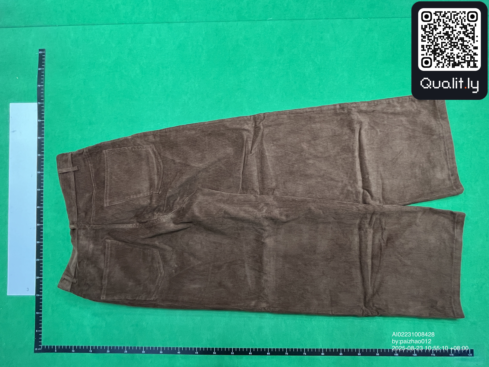 Pantaloni — foto QC 2 di 28