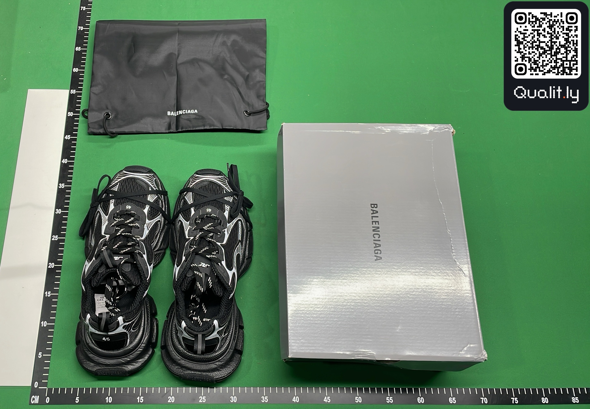 Sneaker — QC-Foto 1 von 12