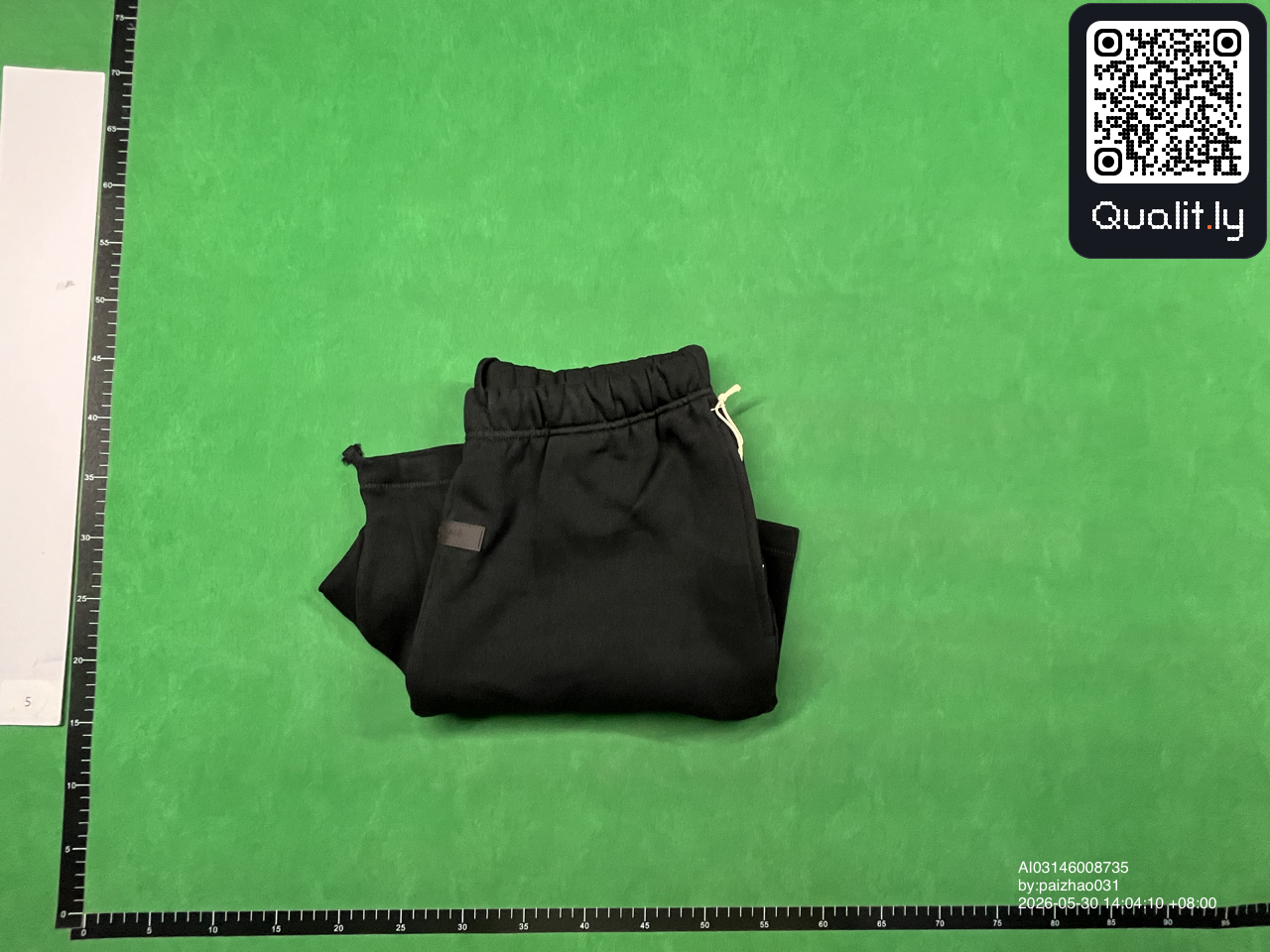 Shorts QC photo 1 of 32