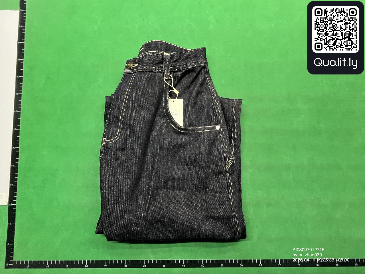 Jeans QC photo 1 of 10