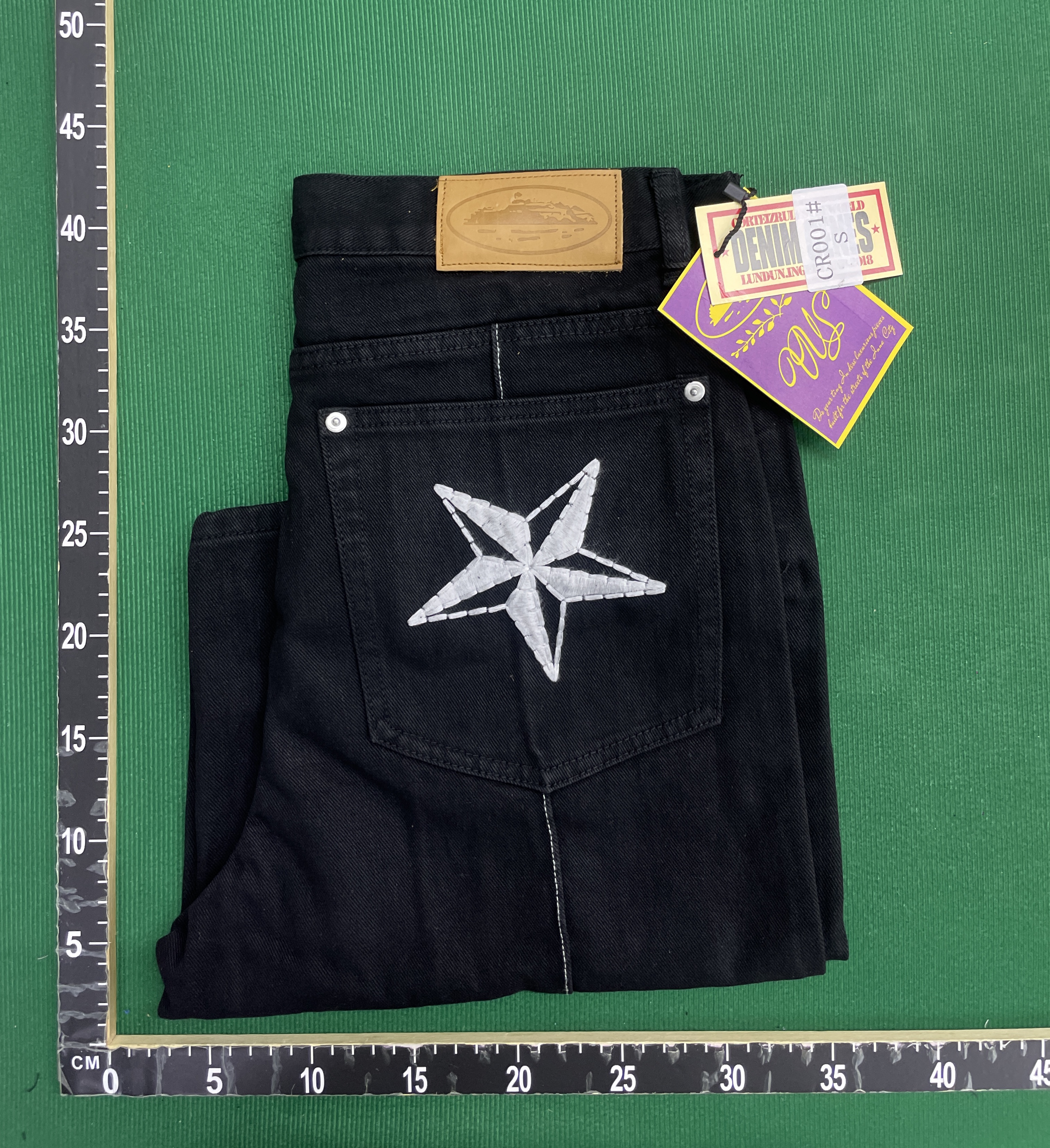 Jeans QC photo 1 of 138