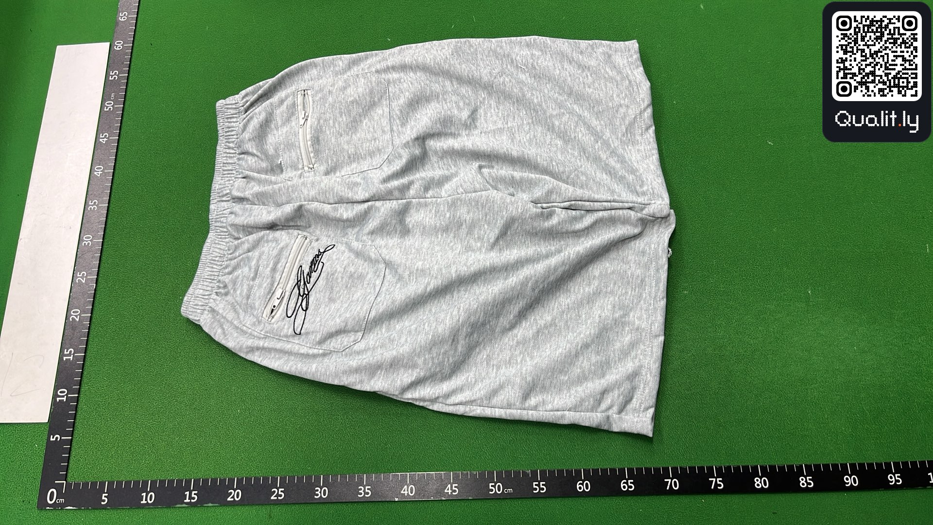 Shorts QC photo 3 of 4