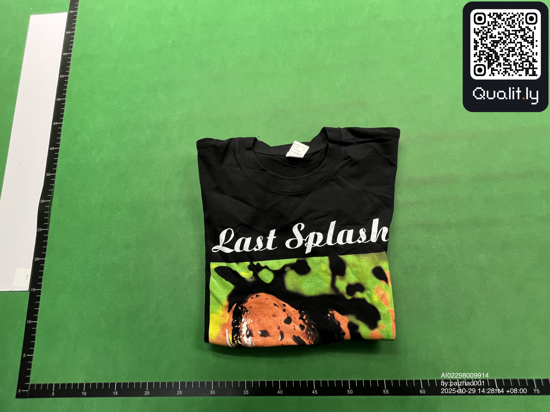 T-shirt — foto QC 1 de 4
