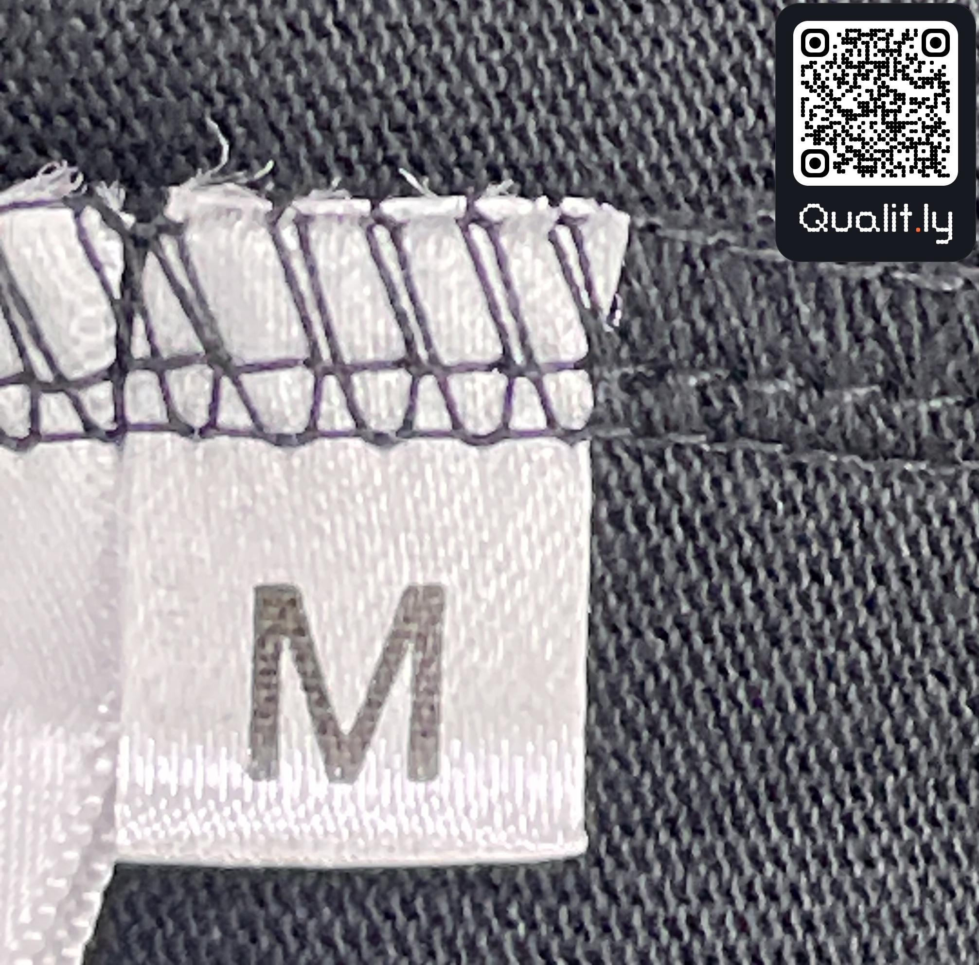 T-shirt — foto QC 3 di 76