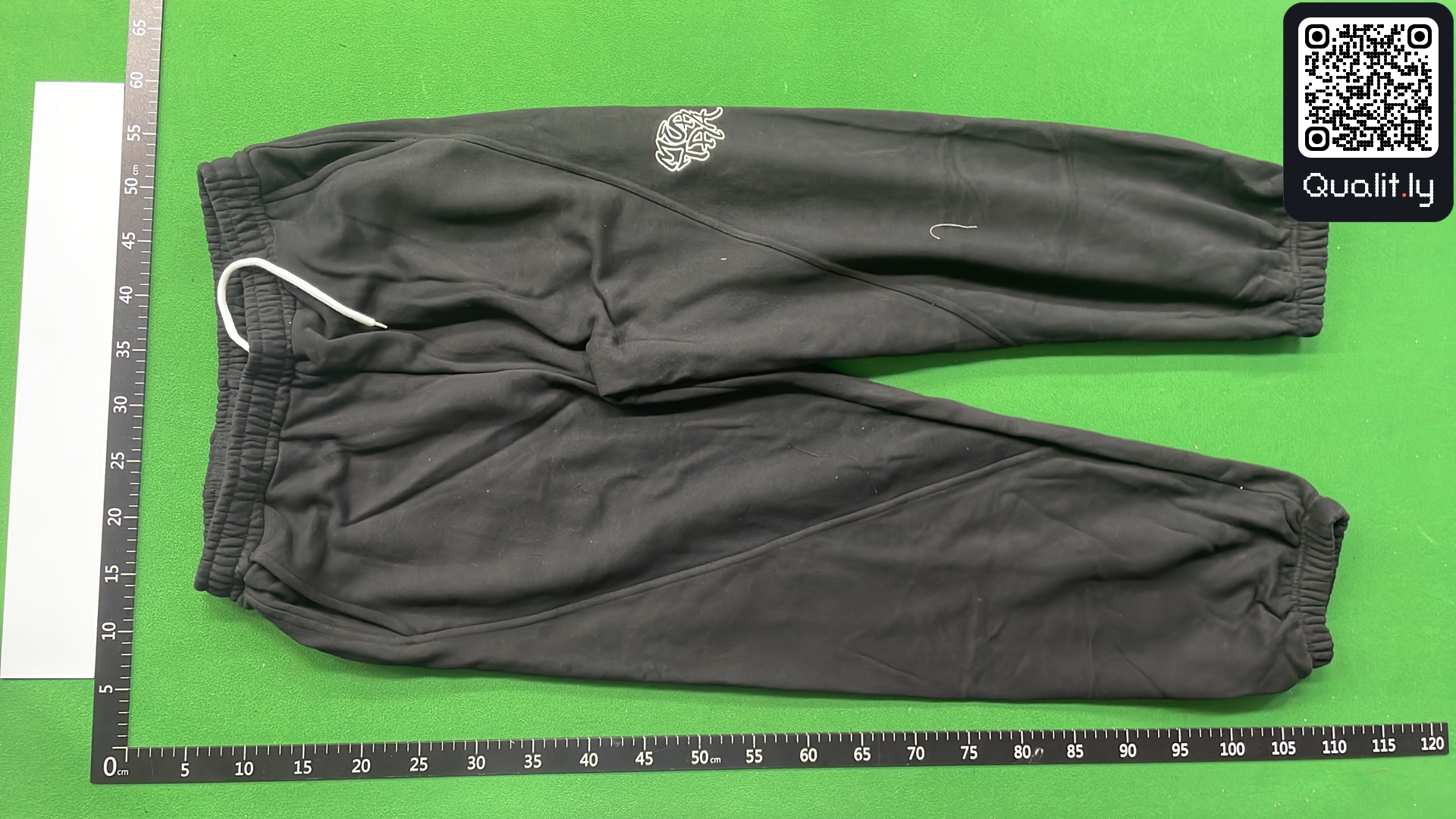 Bluza z kapturem — zdjęcie QC 2 z 20