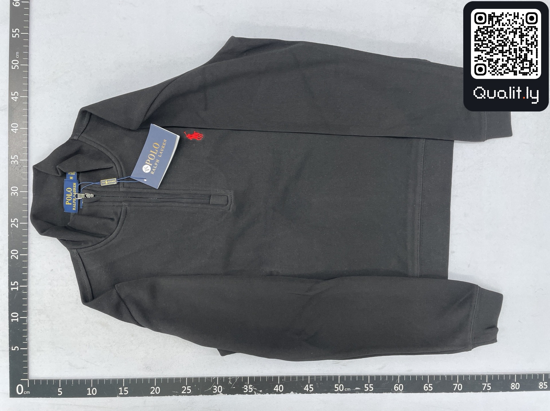 Pull — photo QC 3 sur 4
