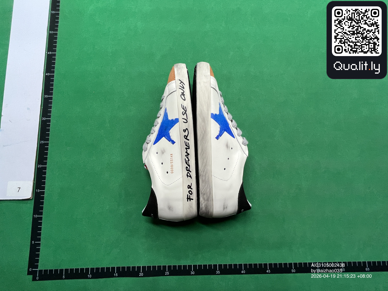 Sneakers QC photo 2 of 6