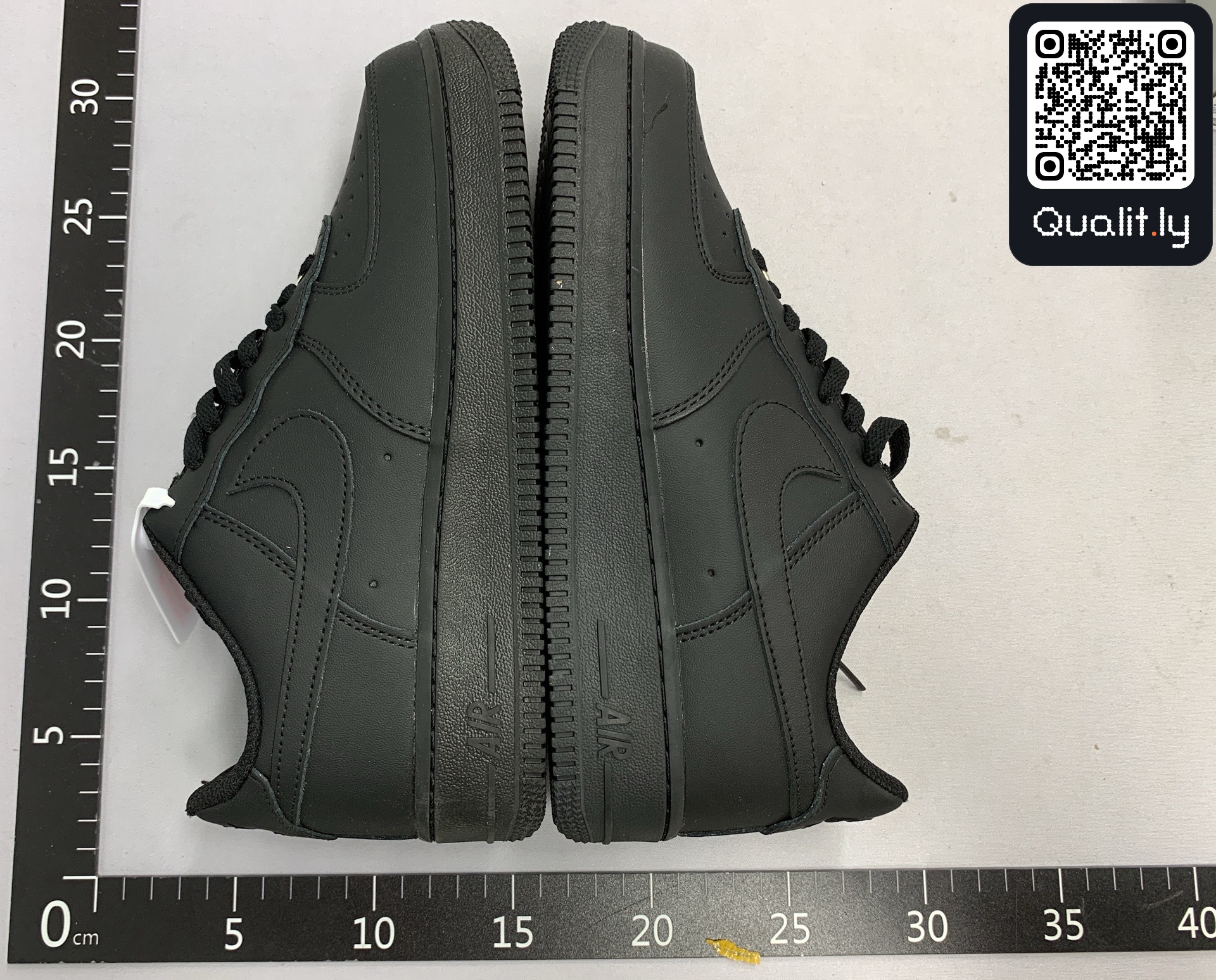 Sneakersy — zdjęcie QC 3 z 17