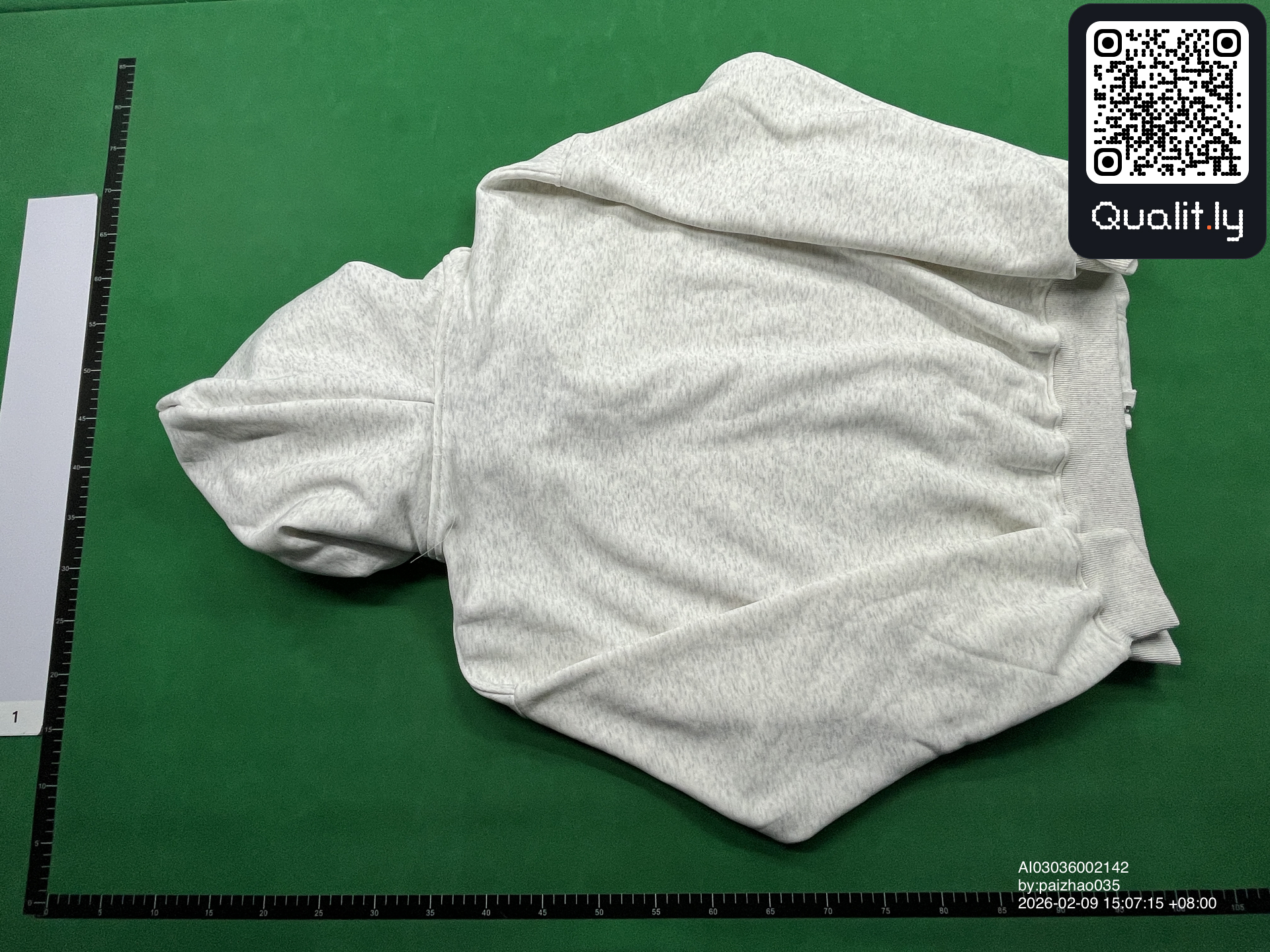 Hoodie QC photo 2 of 4