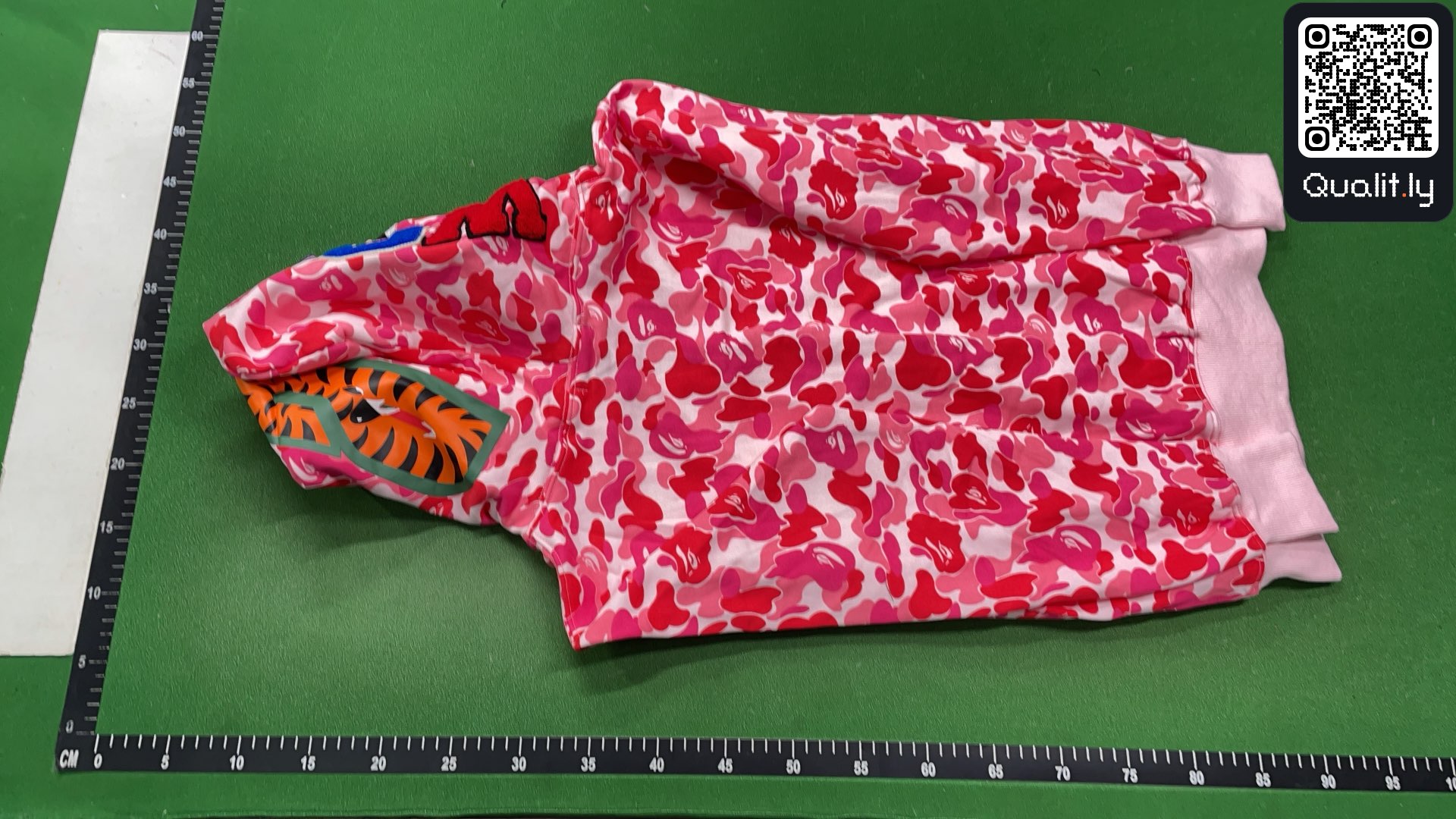 Hoodie — QC-foto 3 av 4