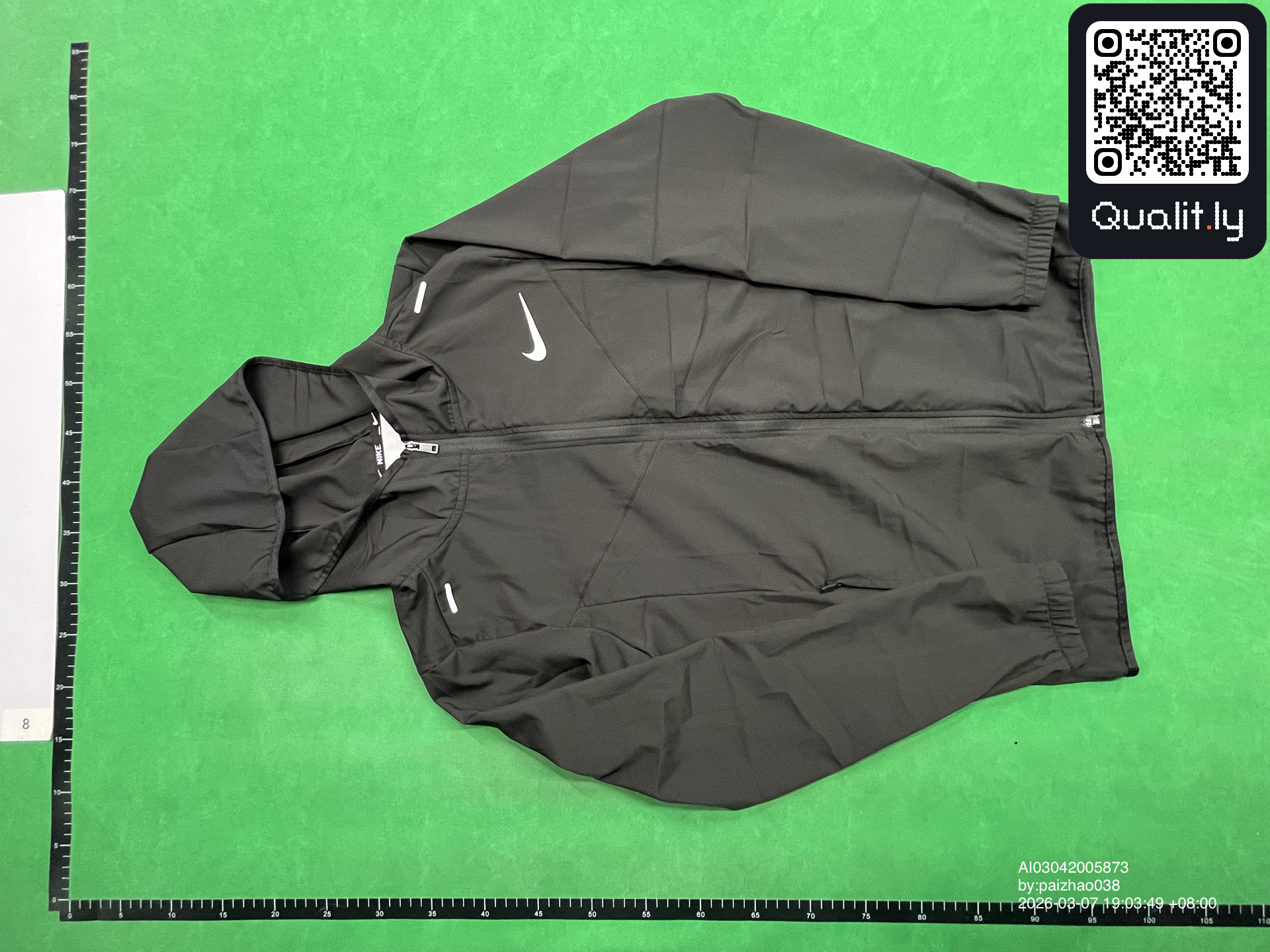 运动套装 QC 照片 3 / 36