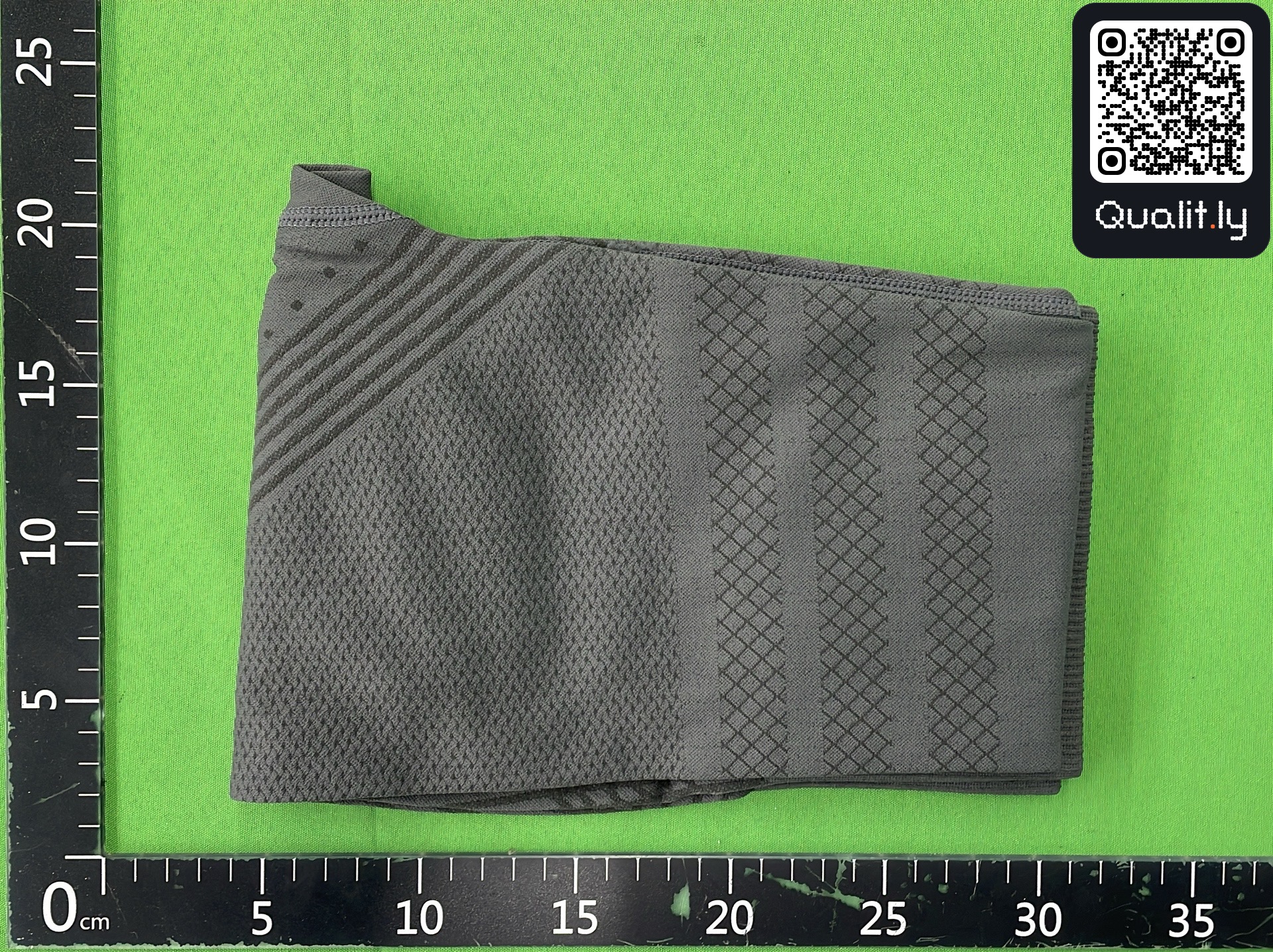 Pants QC photo 1 of 20