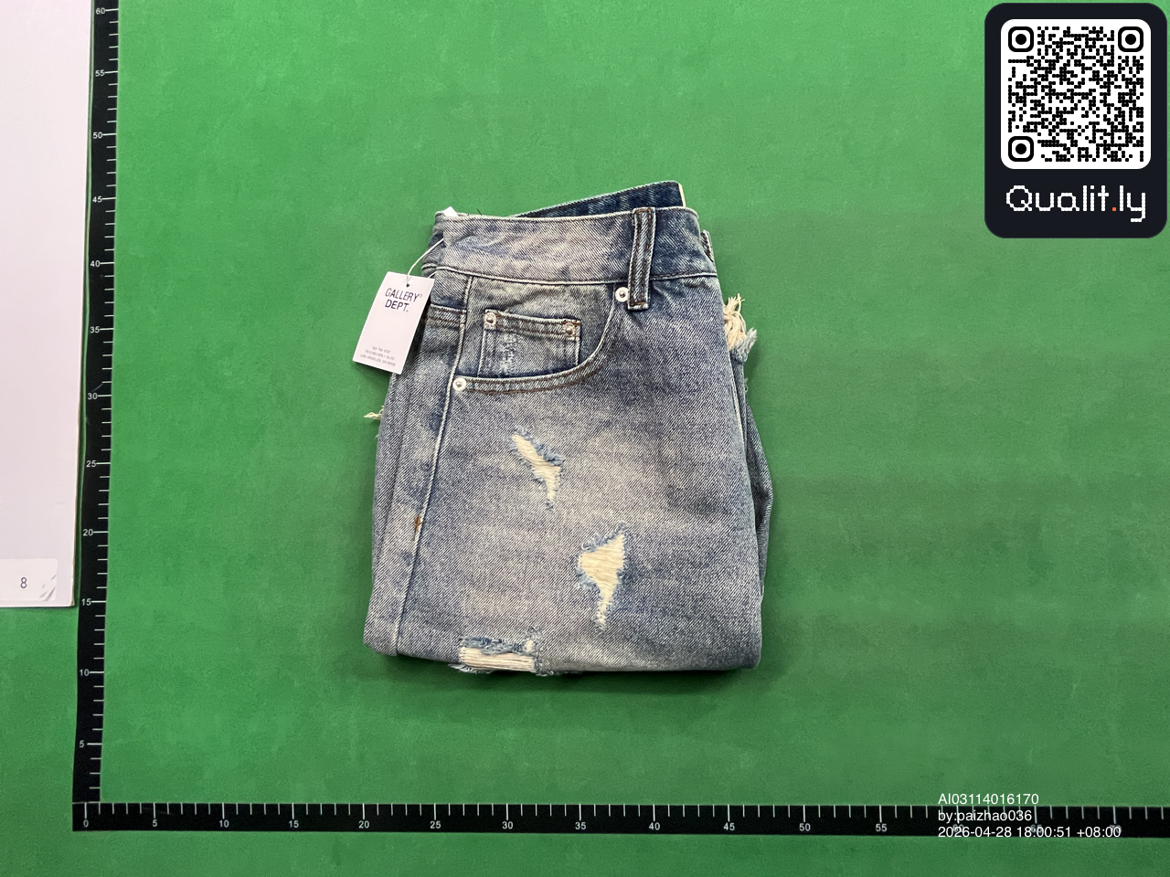 Jeans QC photo 3 of 110