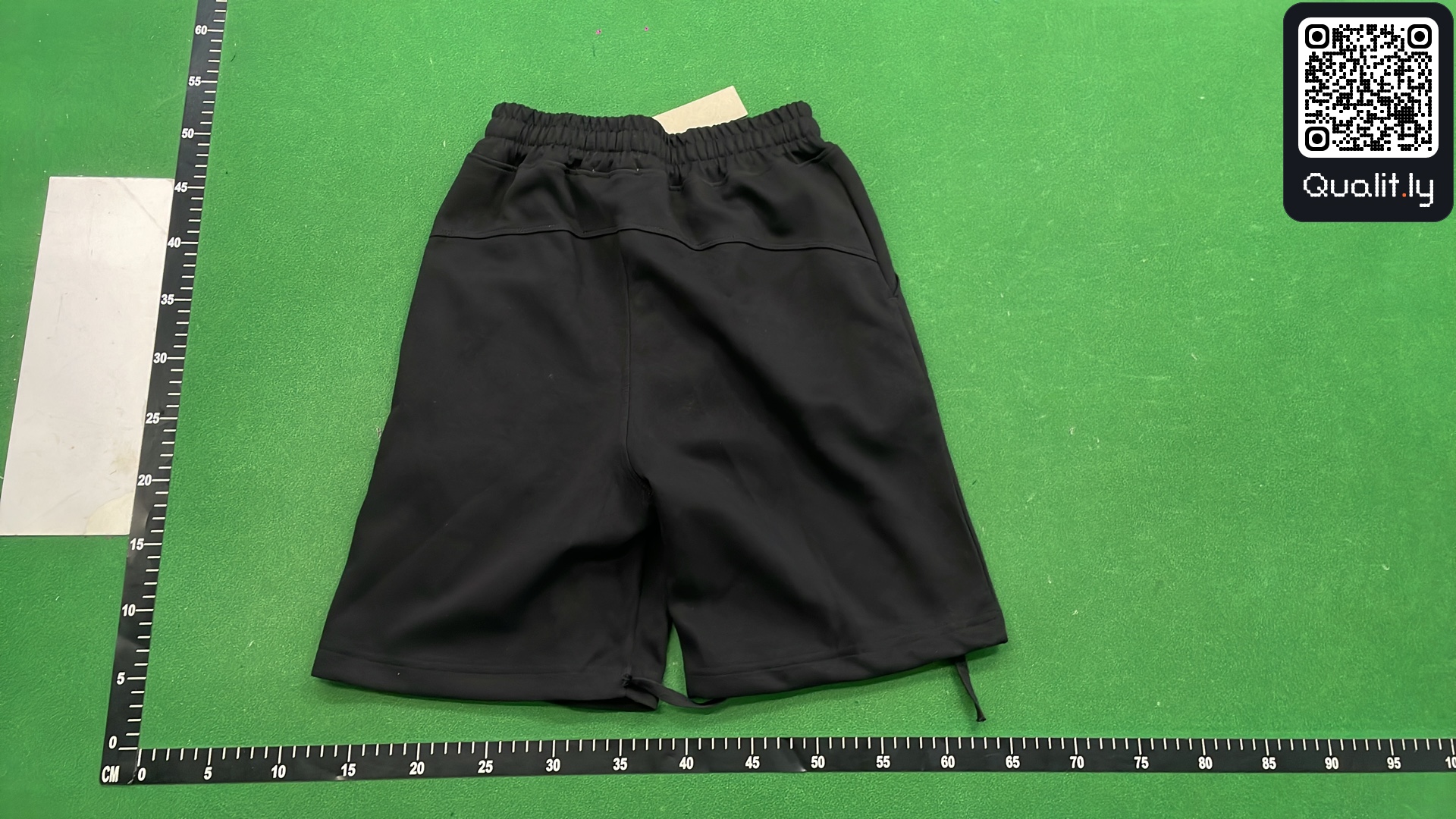 Short — photo QC 3 sur 8