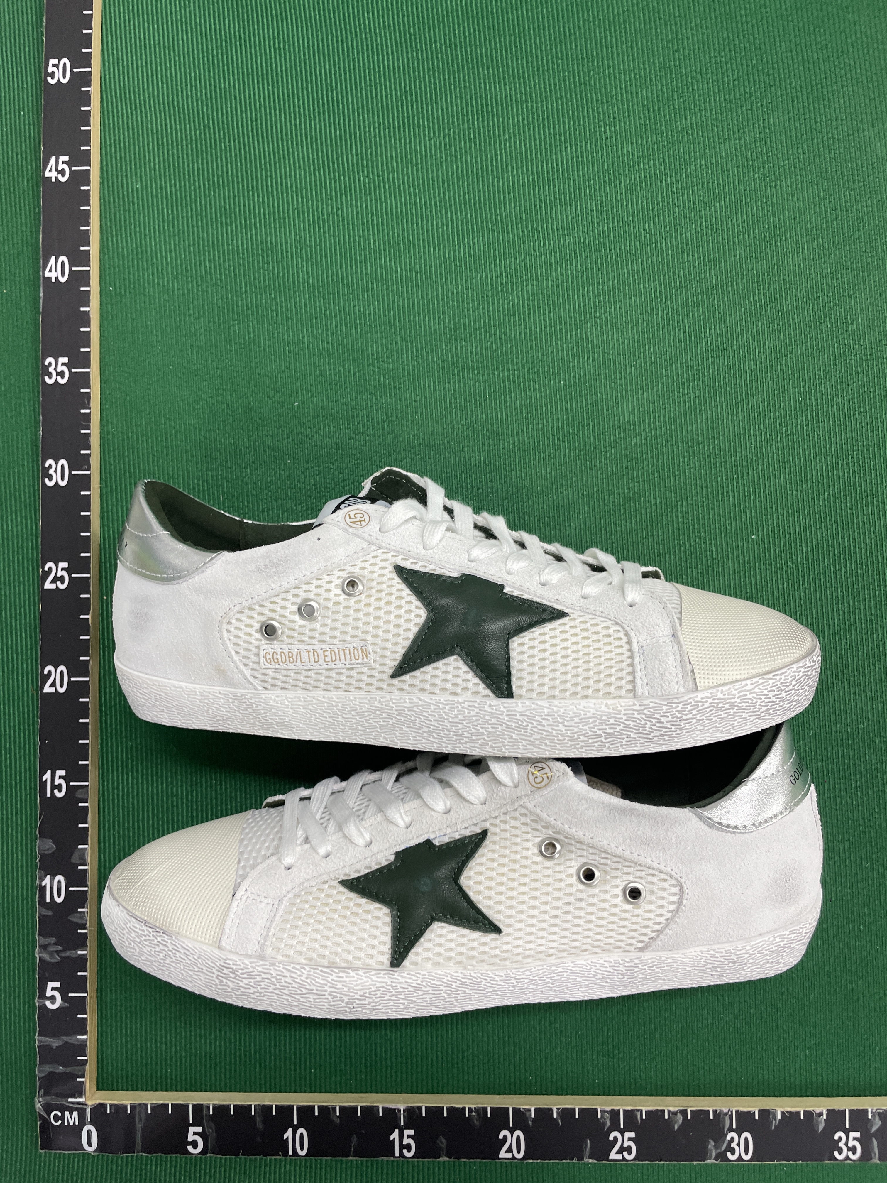 Sneakers QC photo 2 of 29