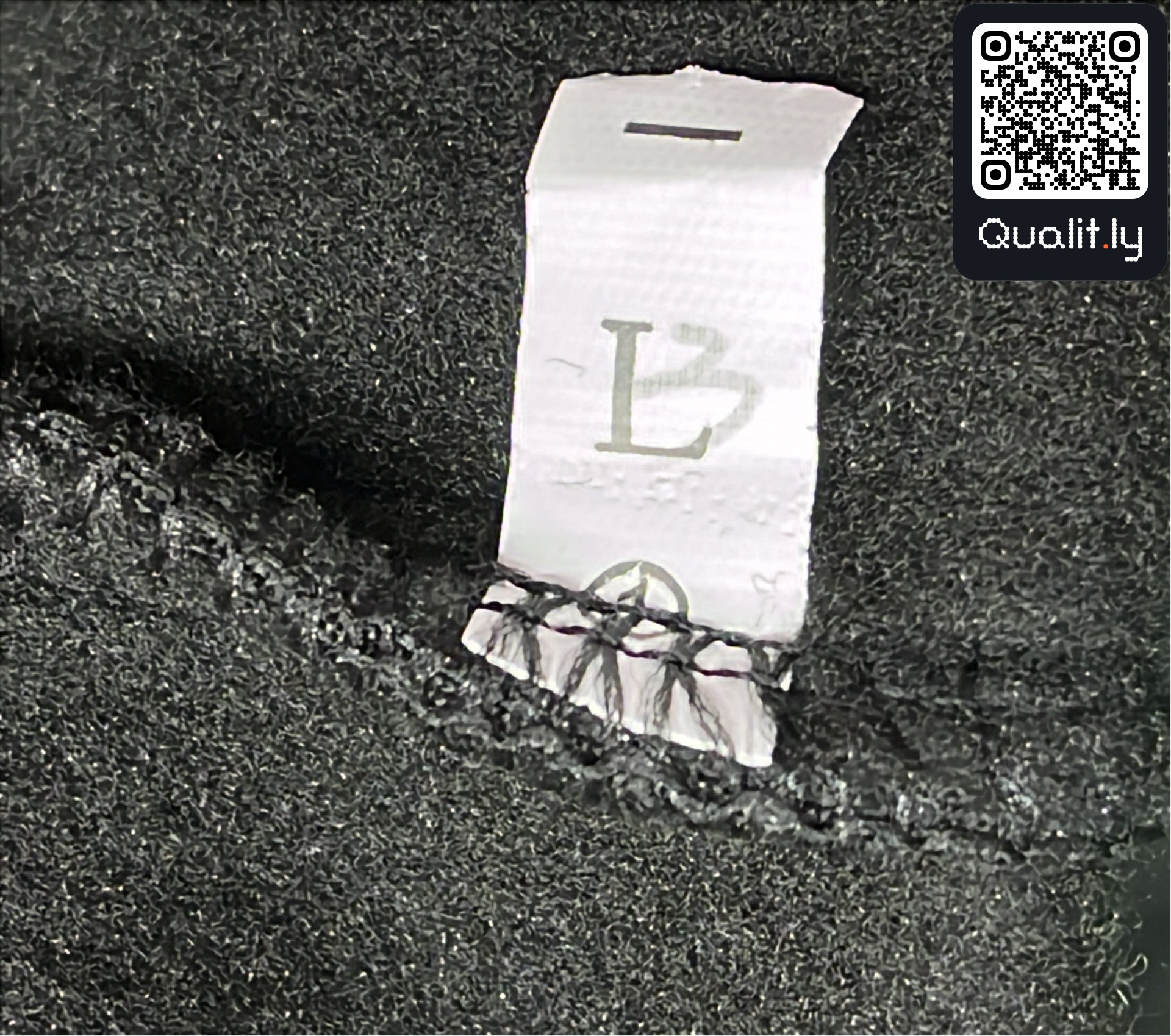 Camisola com capuz — foto QC 1 de 8