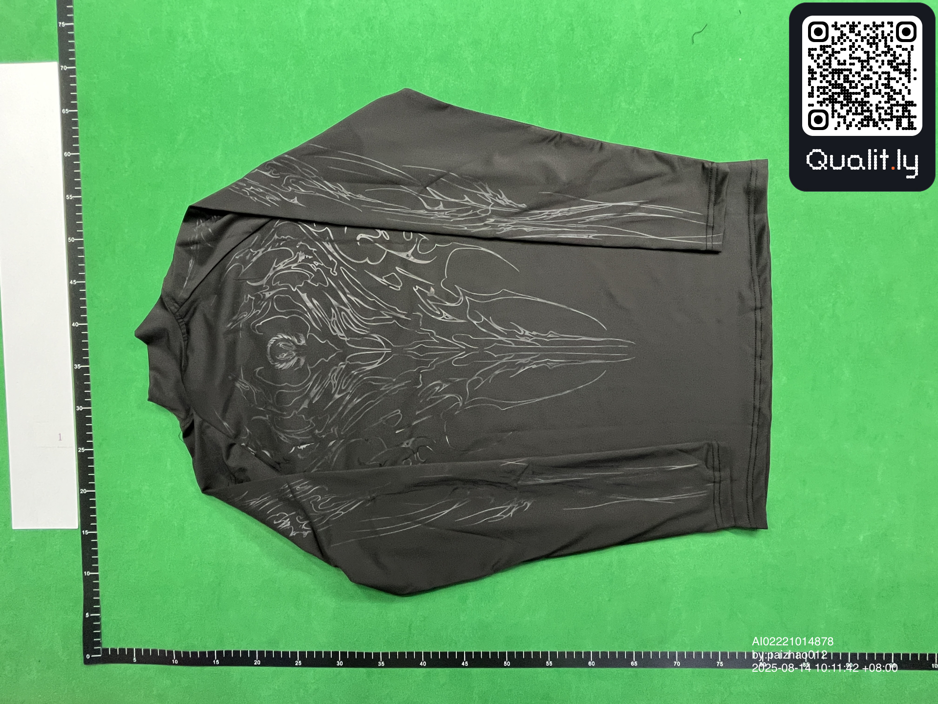 Camiseta — foto QC 2 de 4