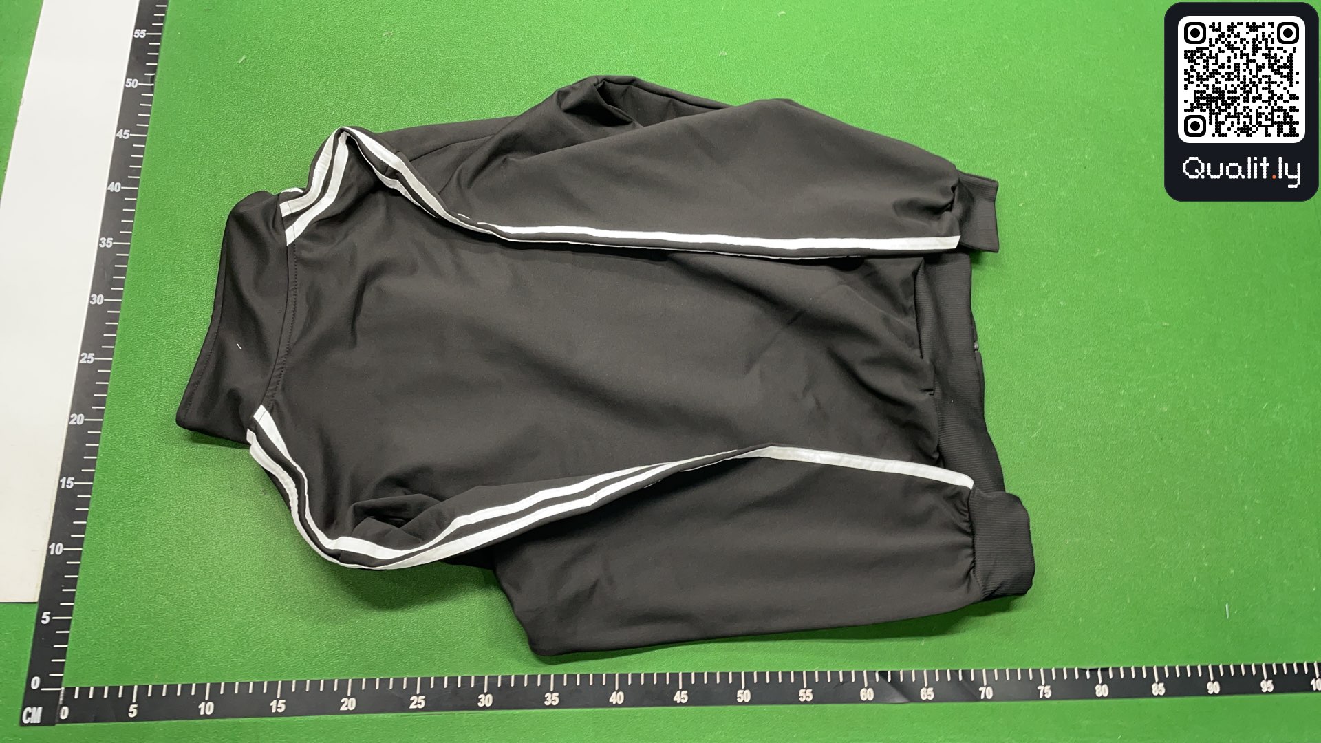Sweater QC photo 3 of 18