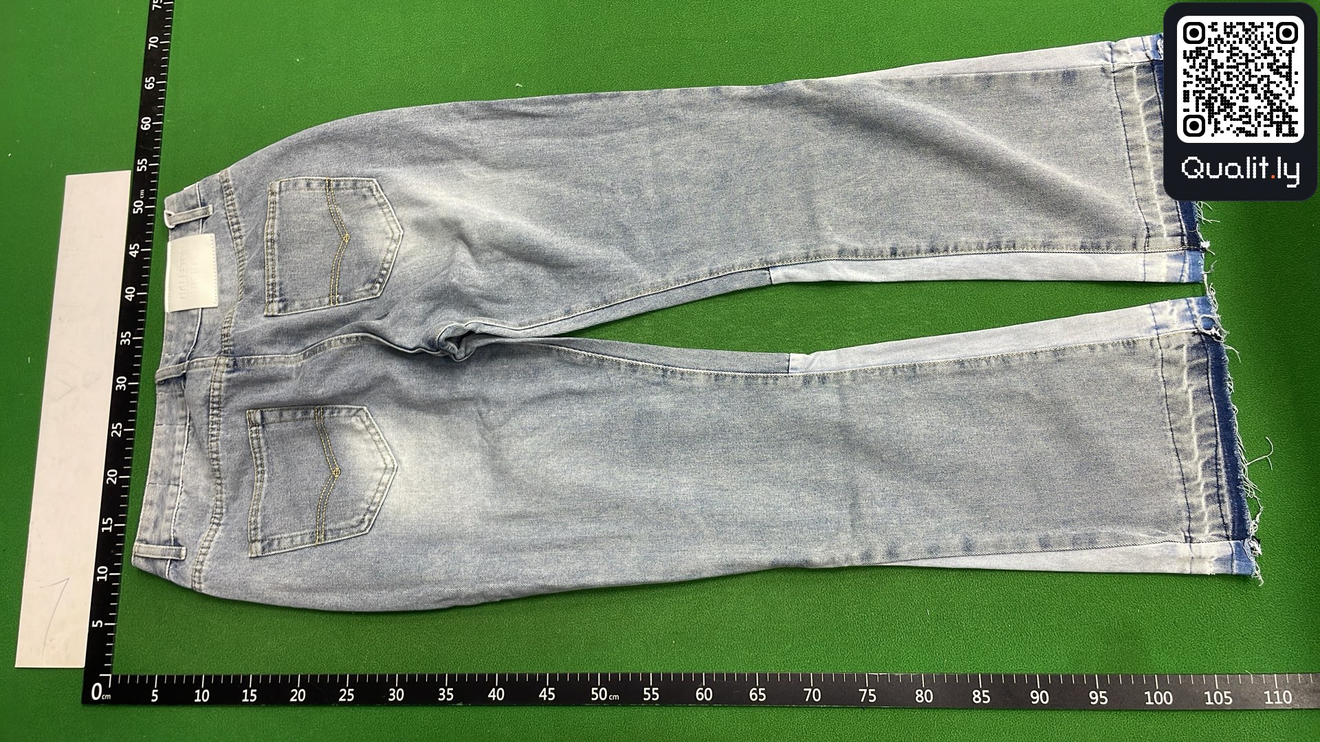 Jeans — QC-foto 3 av 28