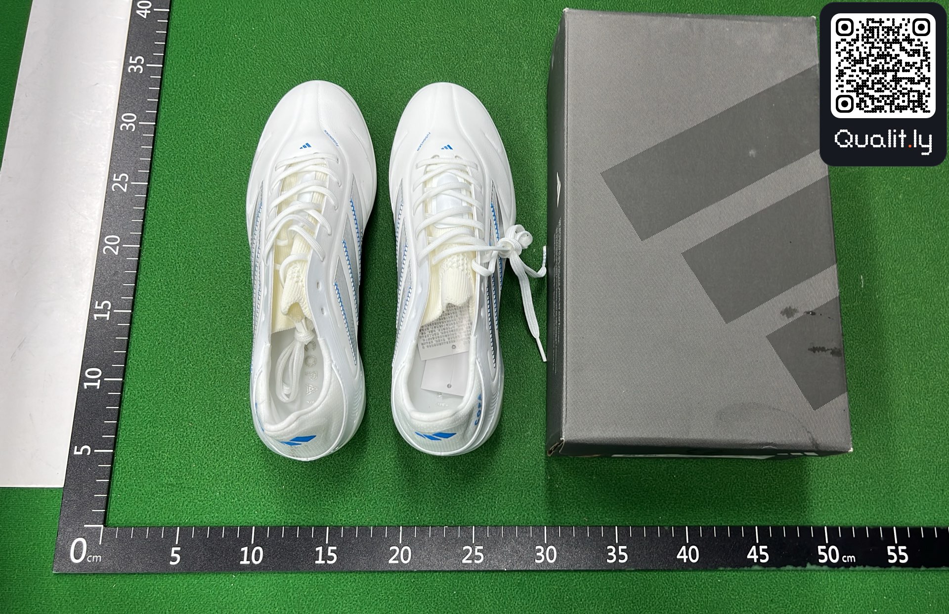Sneakers QC photo 1 of 6