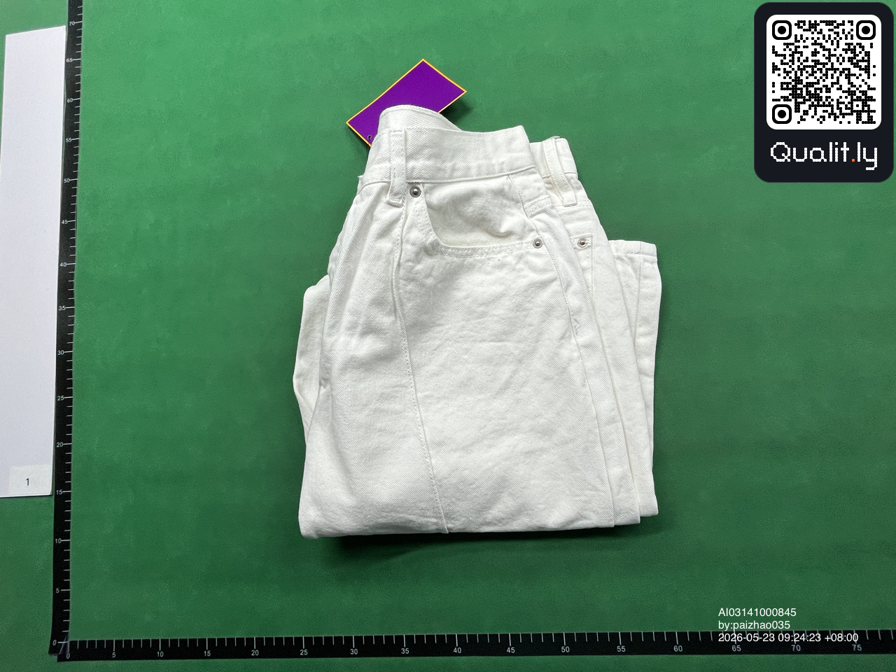 Jeans QC photo 3 of 58