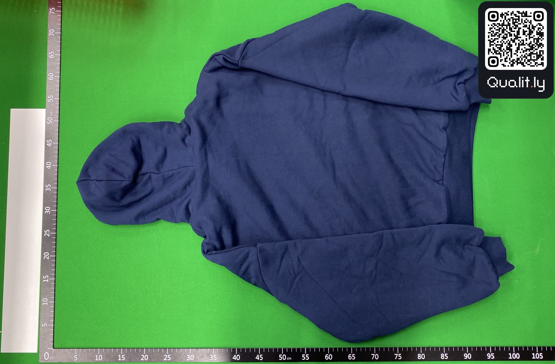 Hoodie QC photo 3 of 63