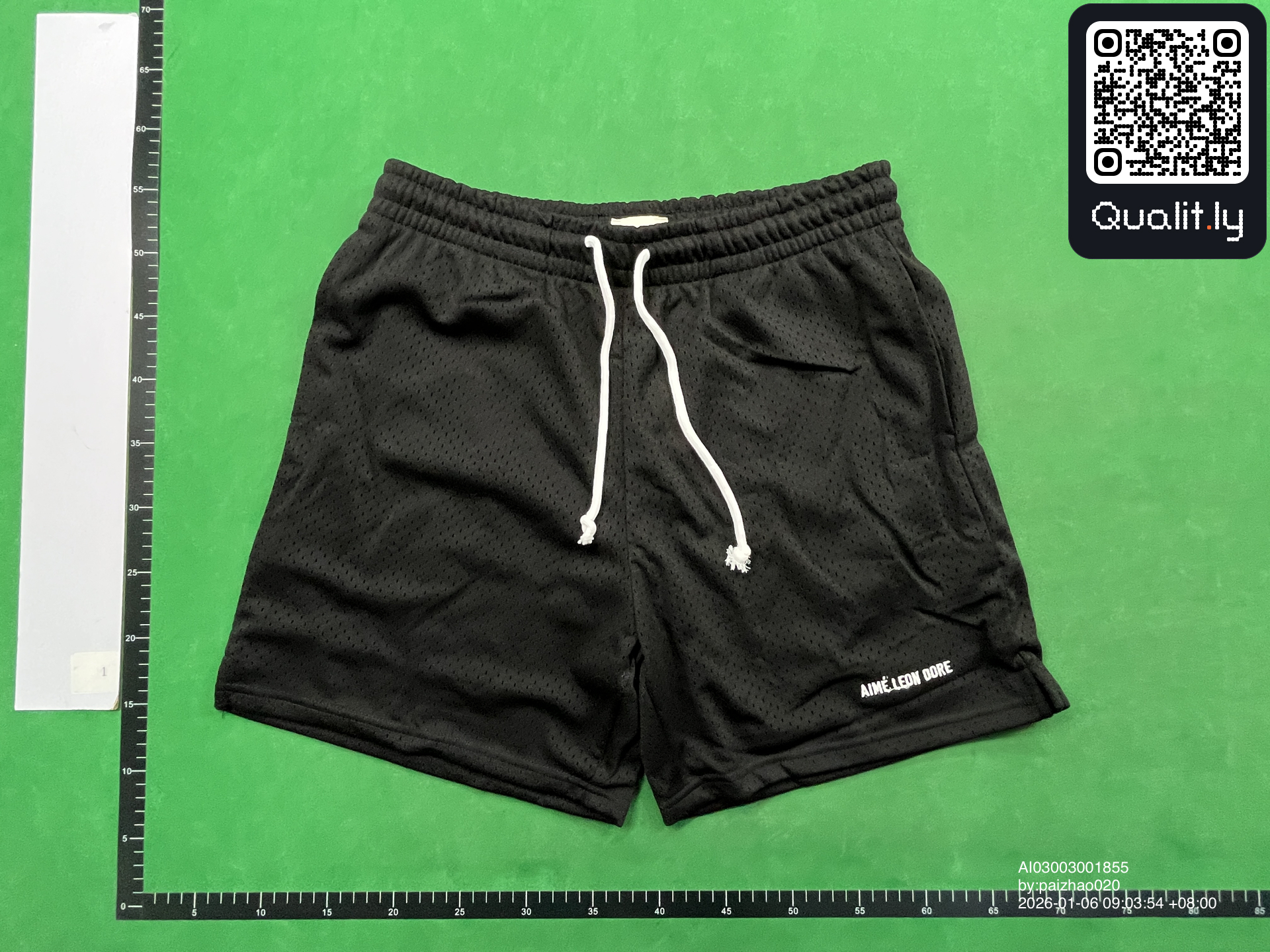 Shorts QC photo 3 of 26