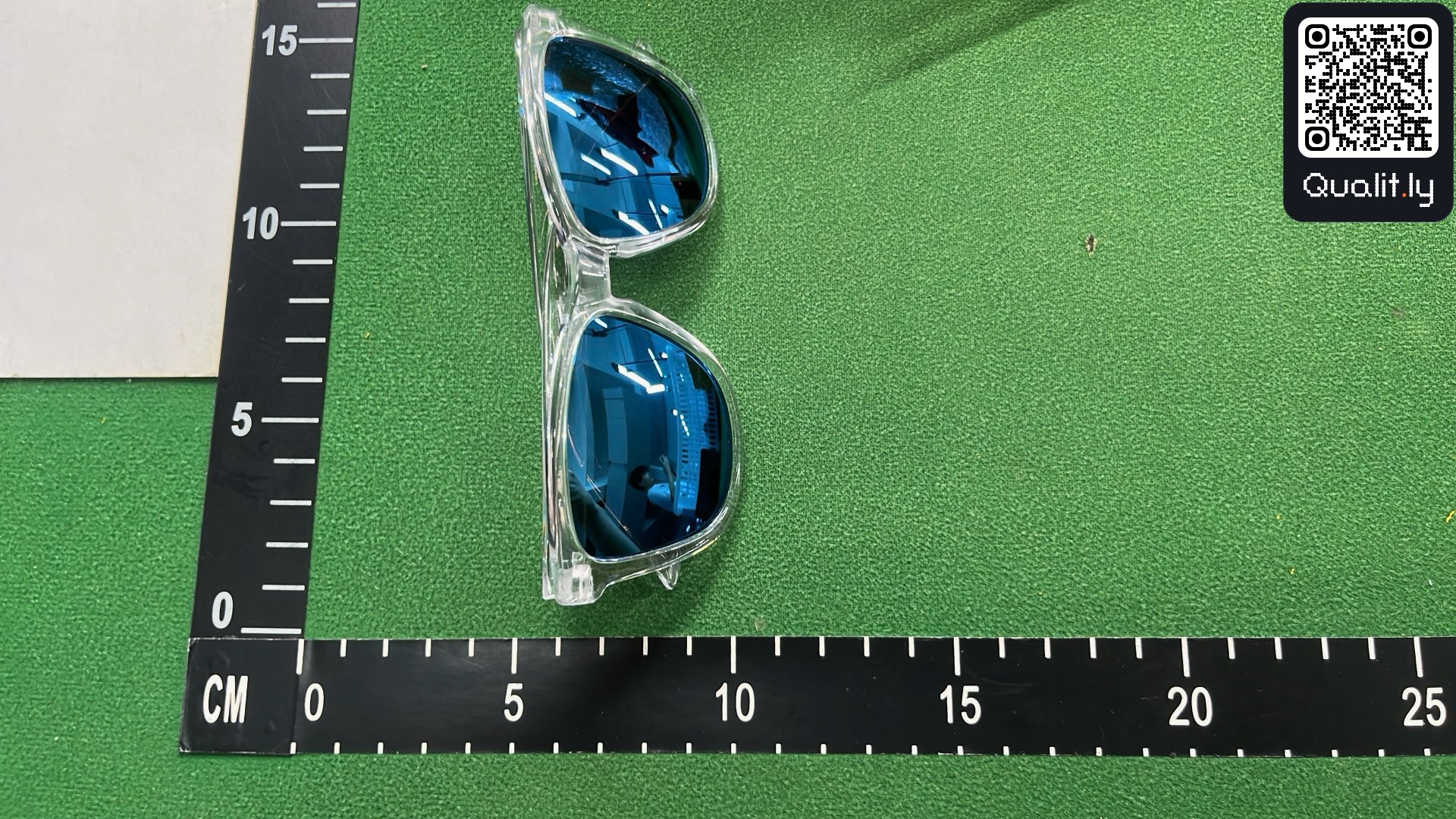 Sonnenbrille — QC-Foto 3 von 3