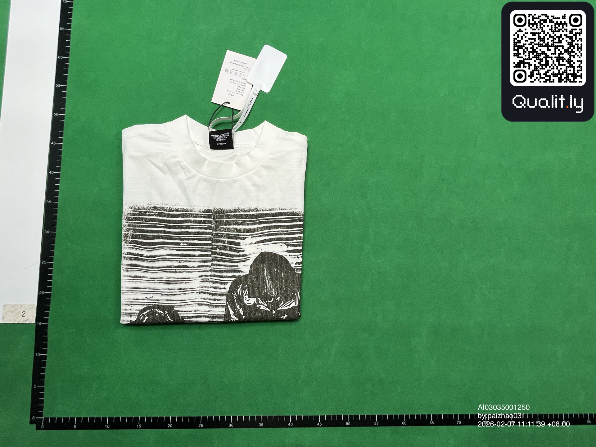 Camiseta — foto QC 1 de 8