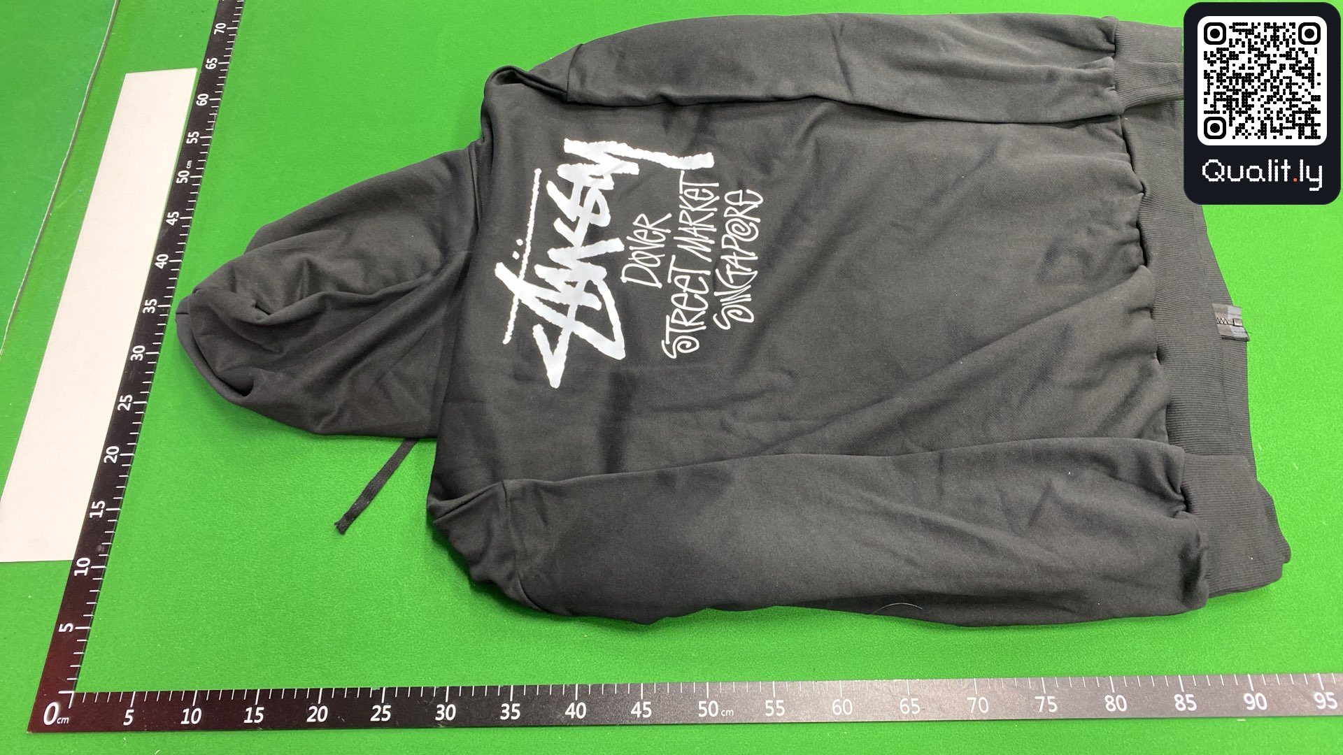 Hoodie QC photo 3 of 12