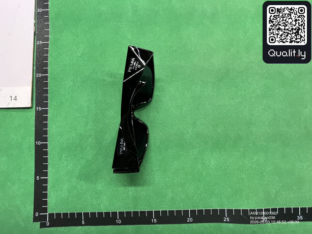Okulary przeciwsłoneczne — zdjęcie QC 2 z 6
