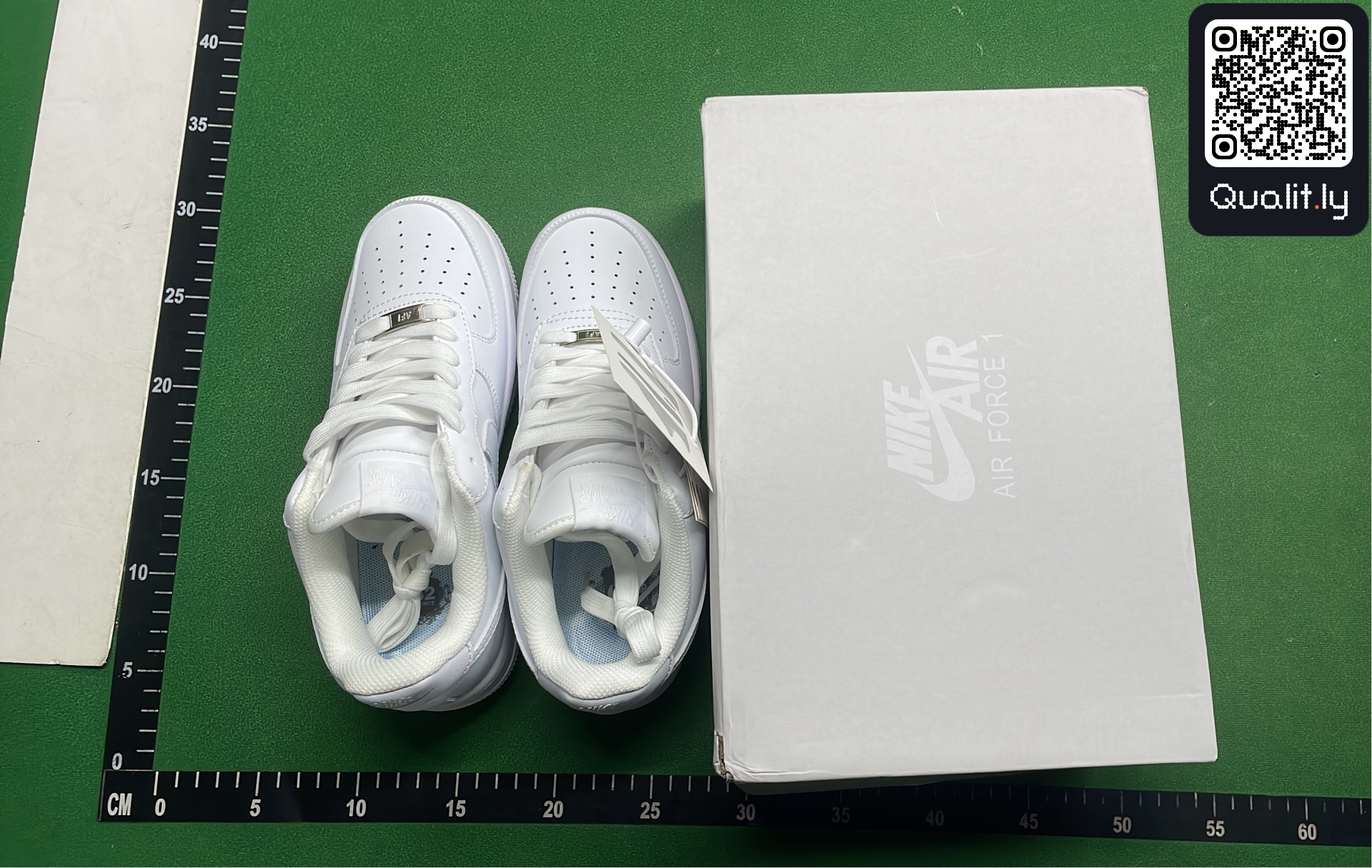 Sneakers QC photo 1 of 72