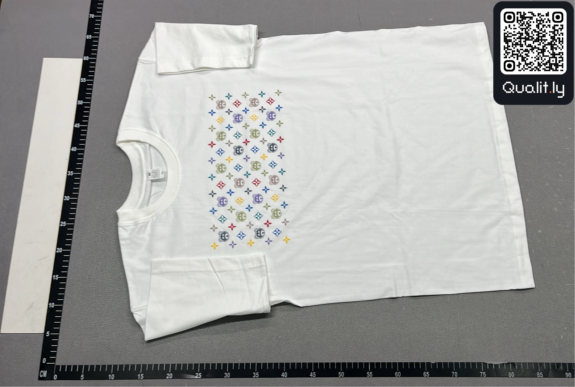 T-shirt — QC-foto 2 av 4